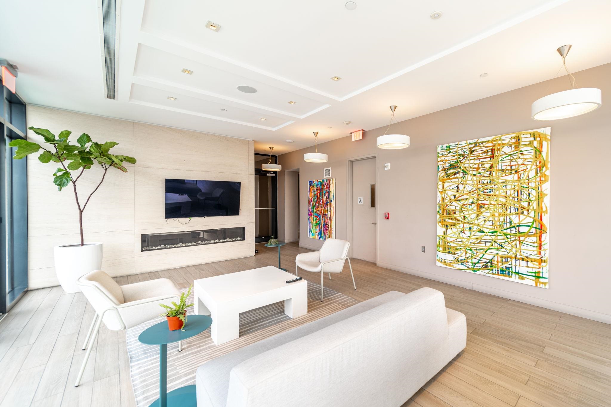 160 1ST ST Unit: 613