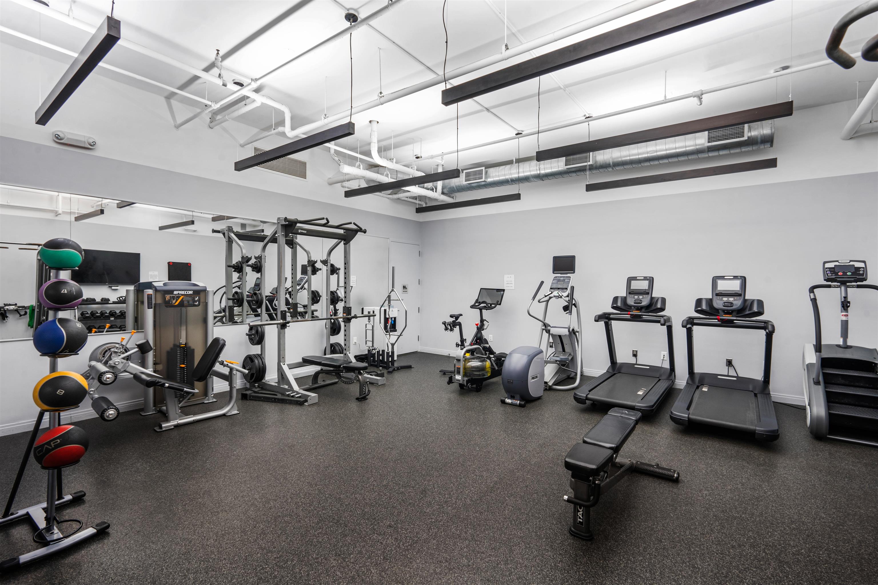 160 1ST ST Unit: 613