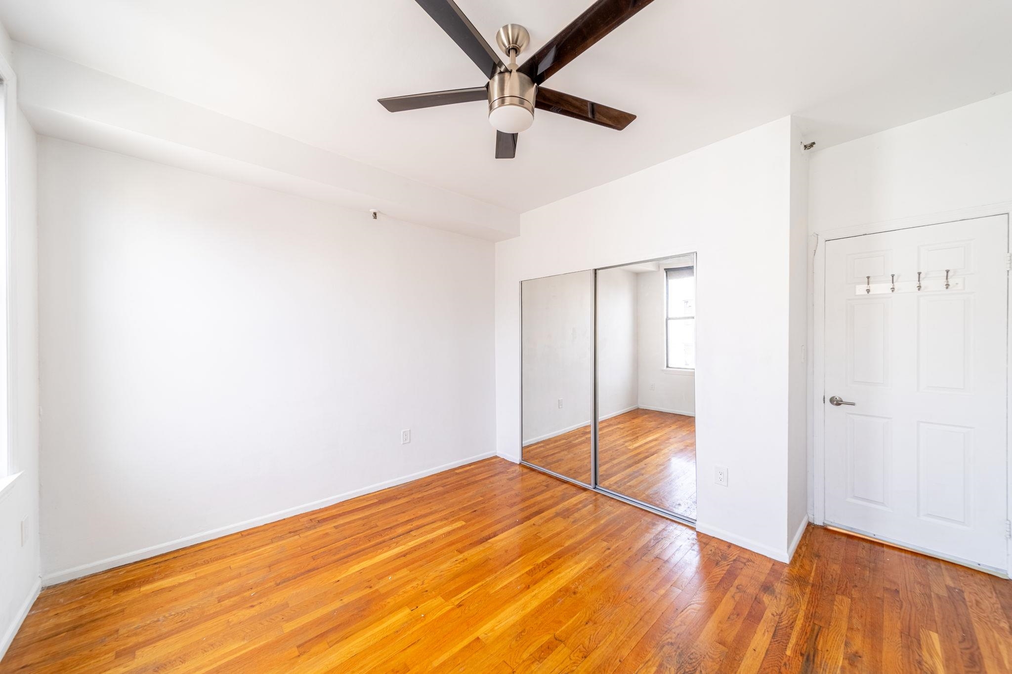 401 MONROE ST Unit: 4R