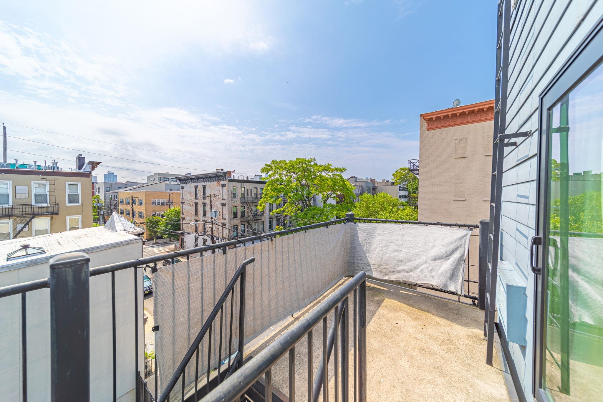 401 MONROE ST Unit: 4R