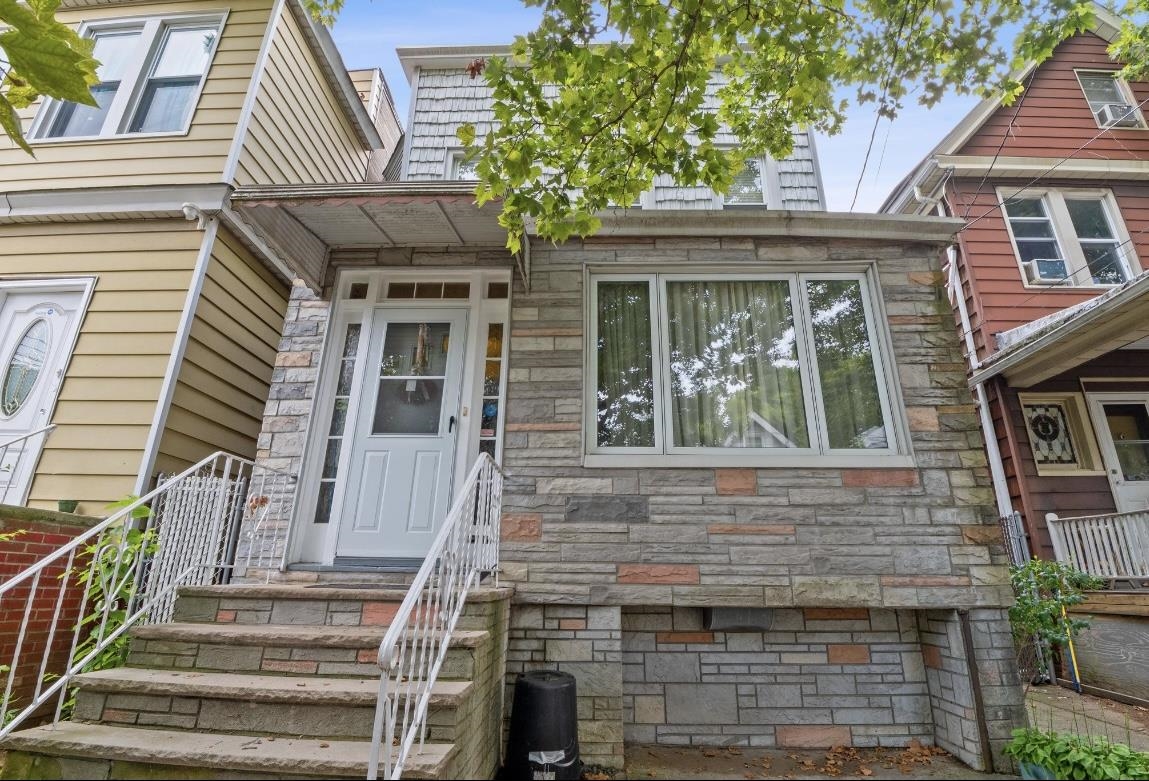61 CONDICT ST