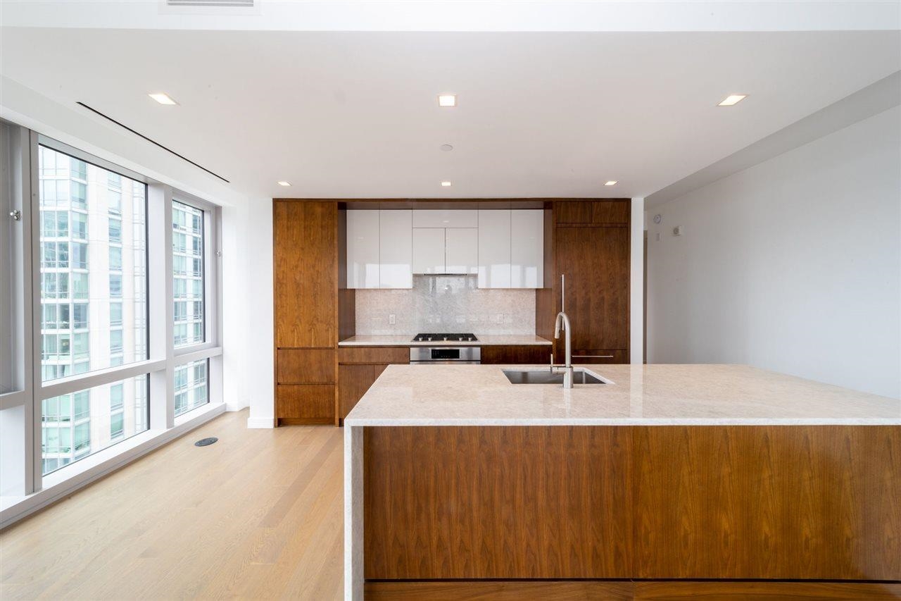 75 PARK LANE SOUTH Unit: 906