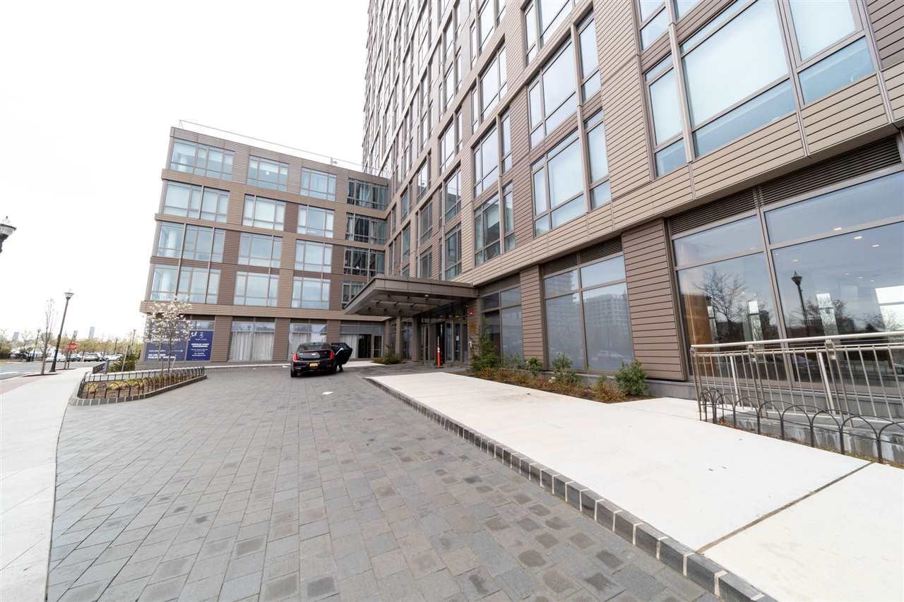 75 PARK LANE SOUTH Unit: 906