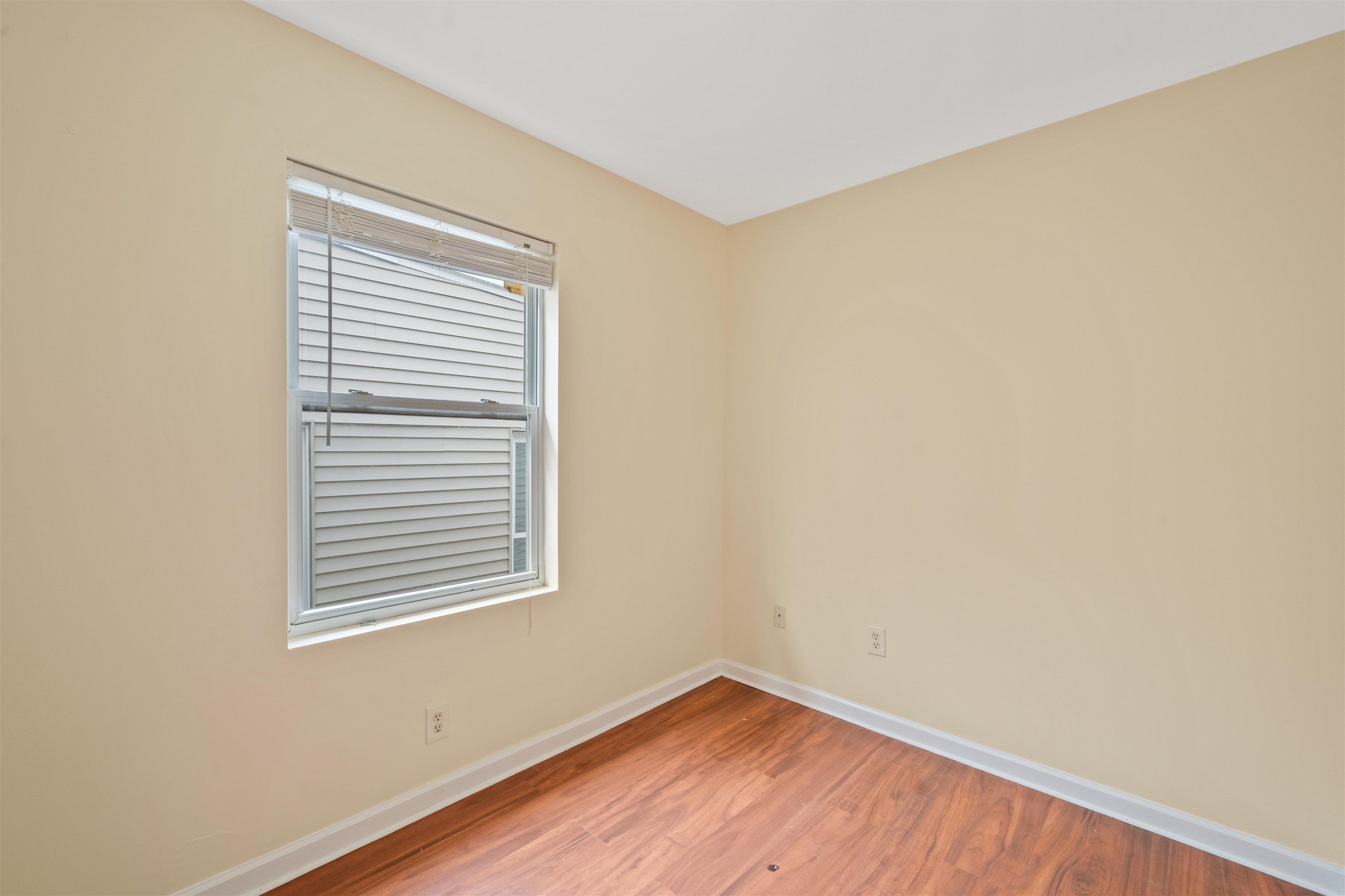 46 ARMSTRONG AVE Unit: 2