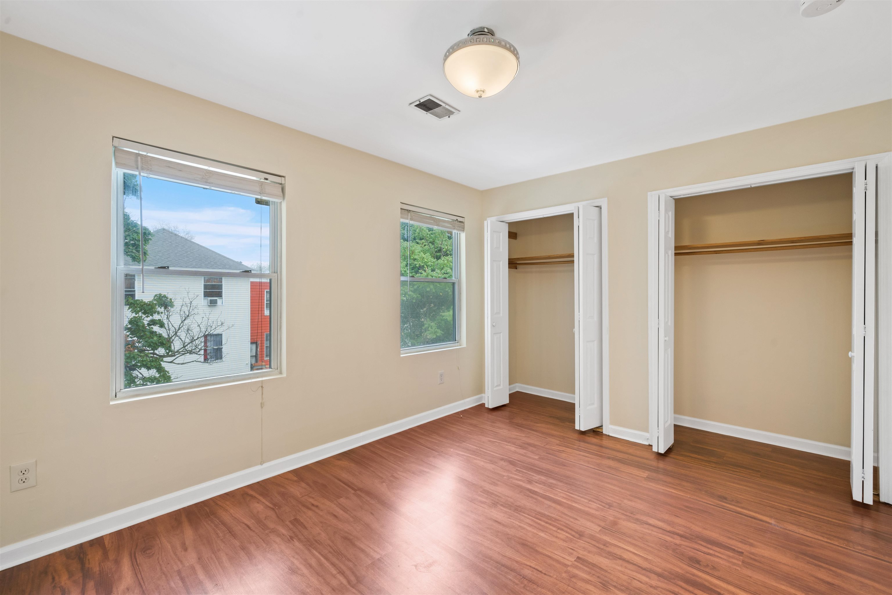 46 ARMSTRONG AVE Unit: 2