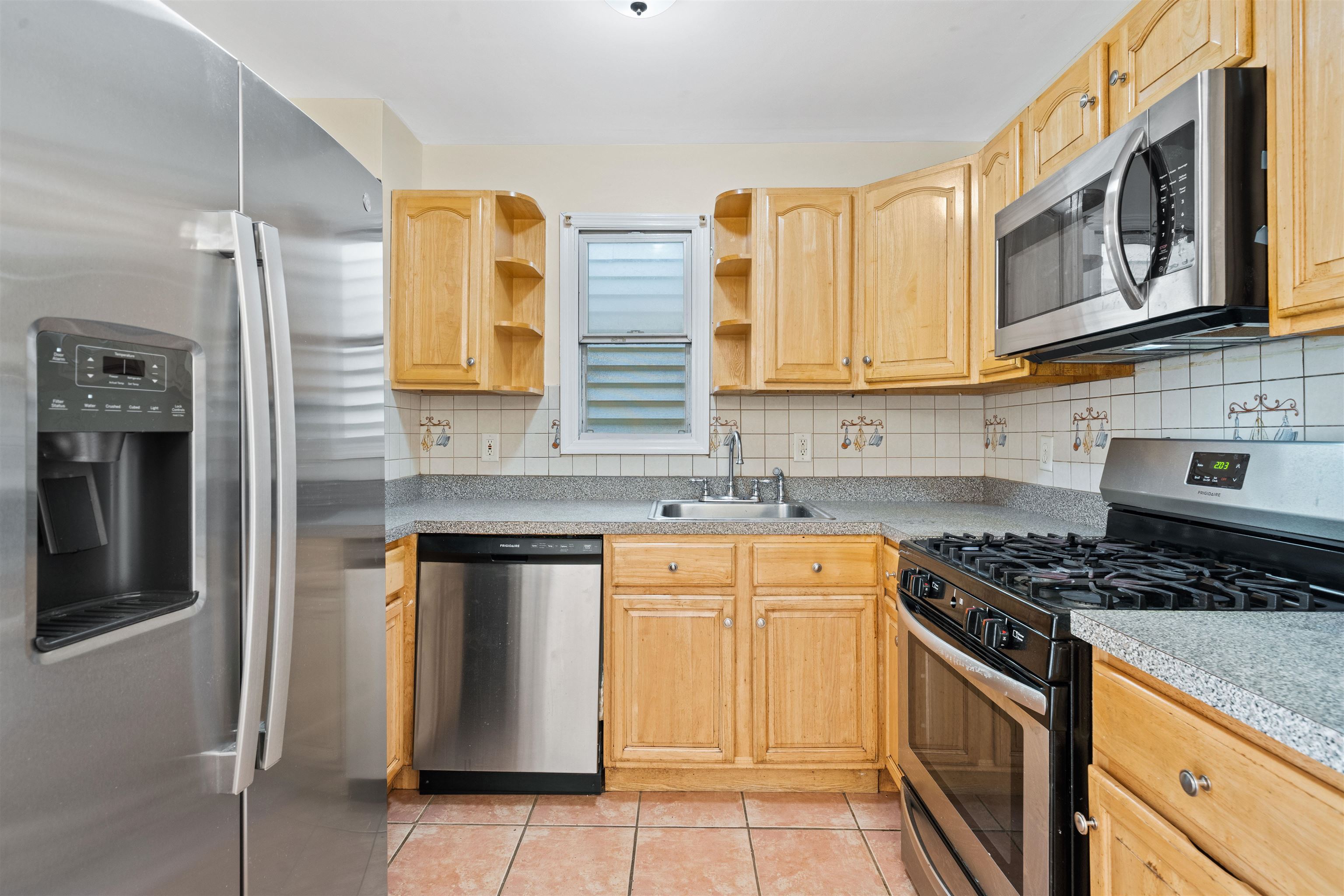 46 ARMSTRONG AVE Unit: 2