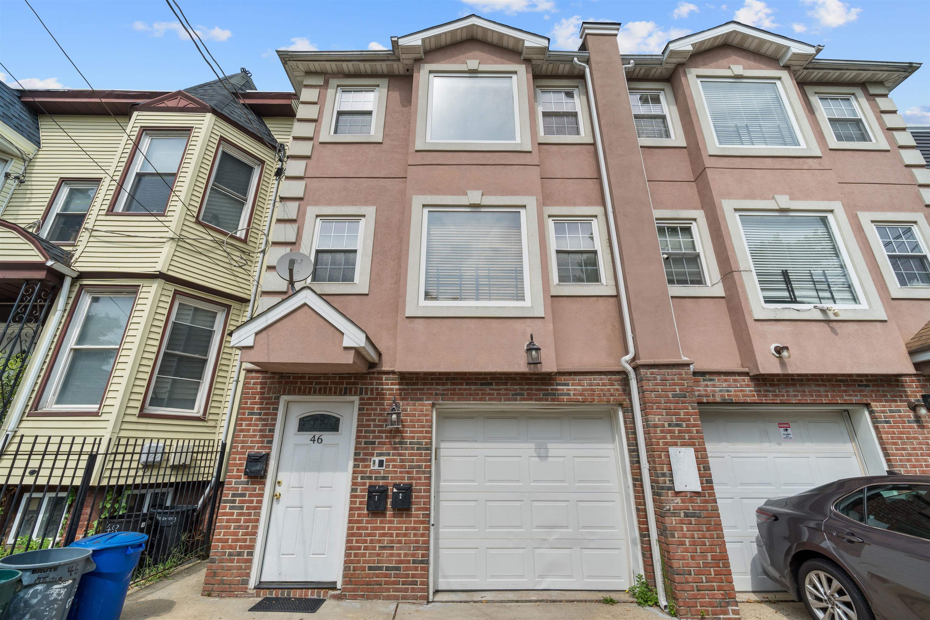 46 ARMSTRONG AVE Unit: 2