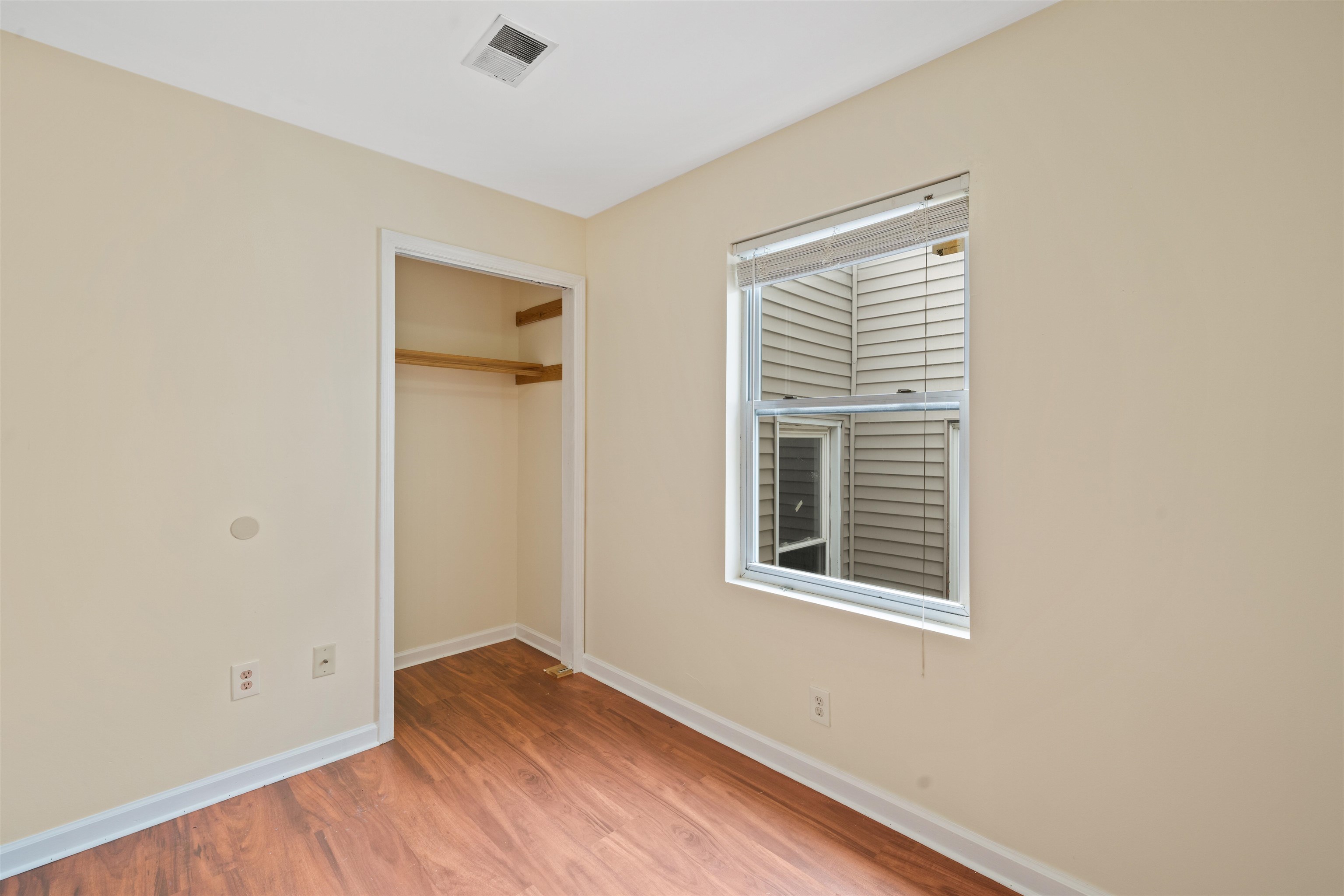 46 ARMSTRONG AVE Unit: 2