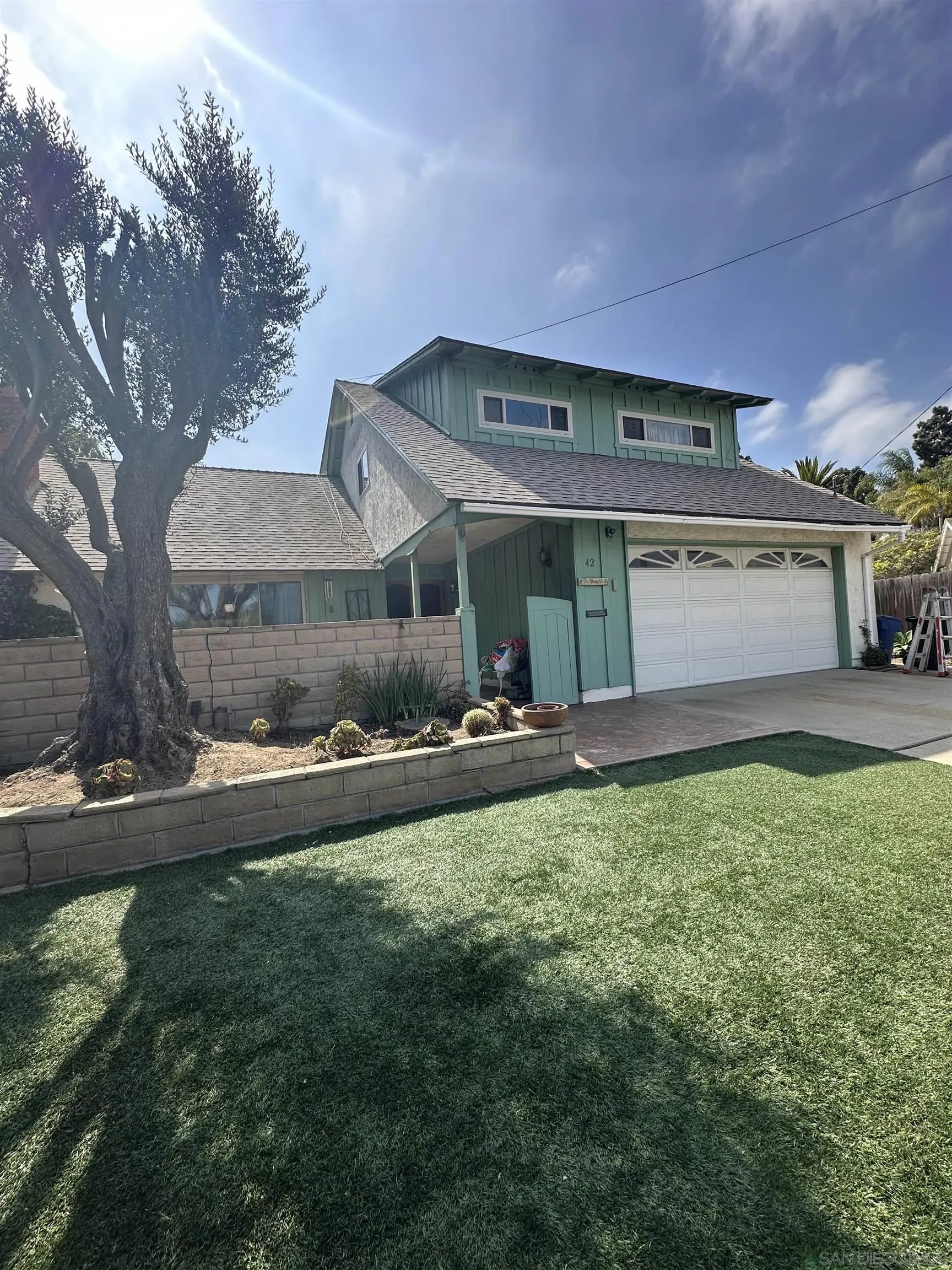 42 Millan Ct