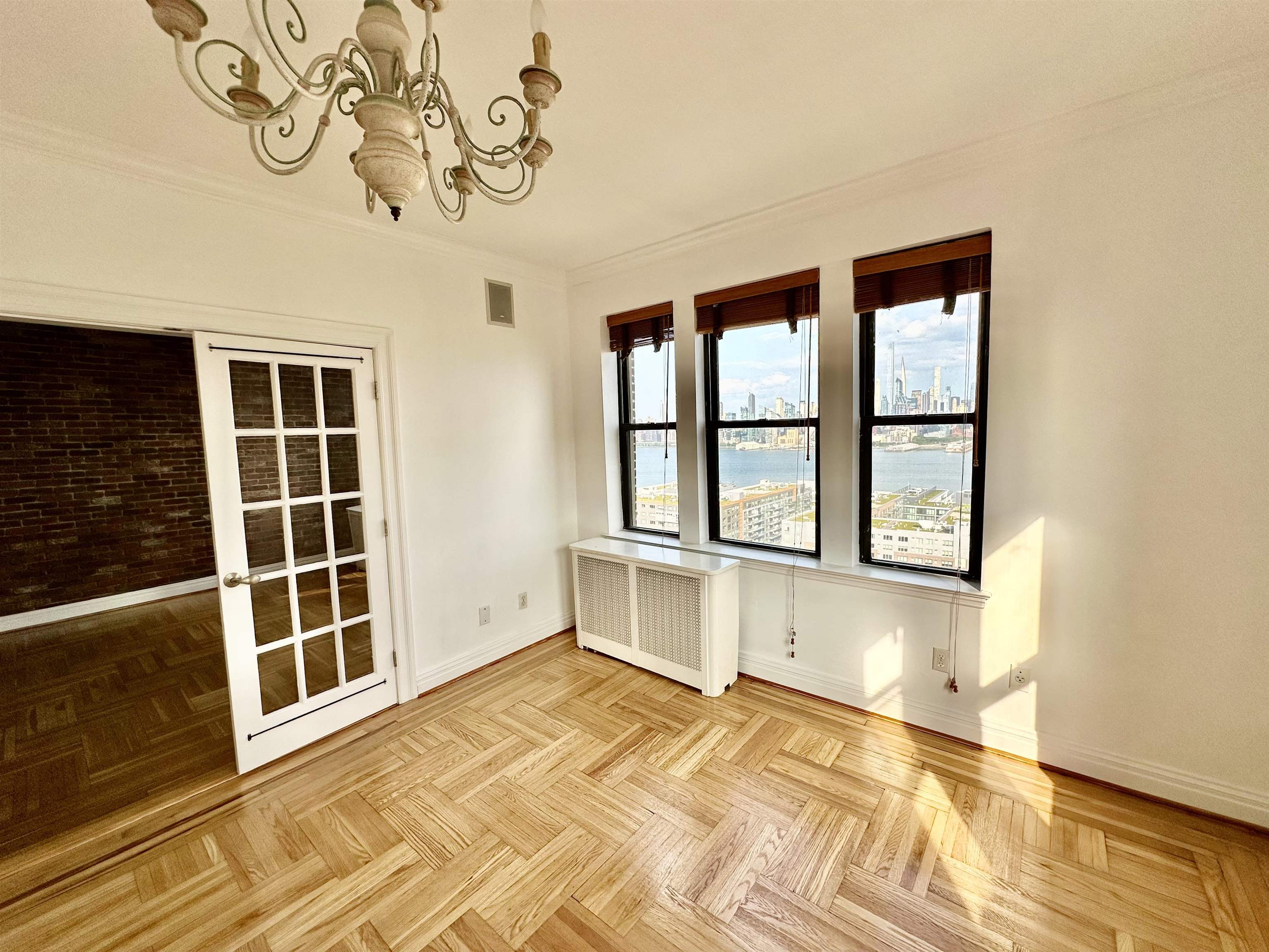 883 BLVD EAST Unit: 5A