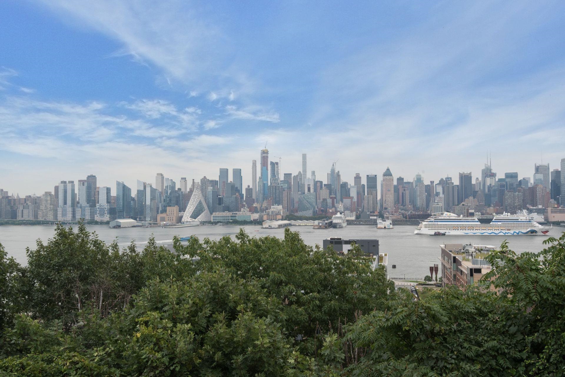 883 BLVD EAST Unit: 5A