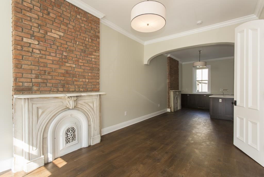 36 ERIE ST