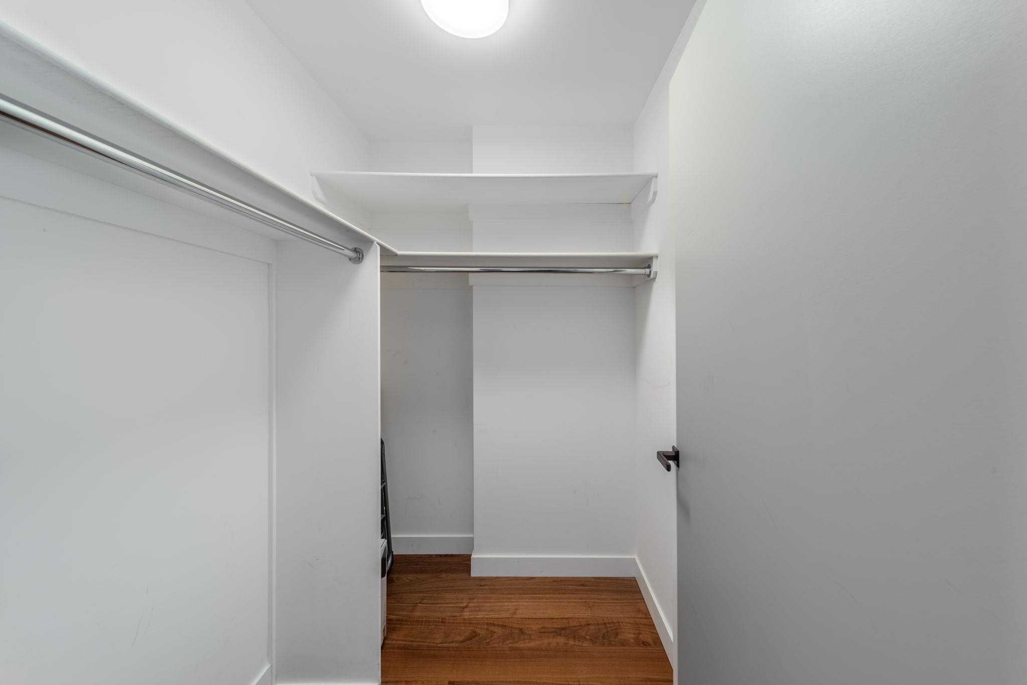 2 SHORE LANE Unit: 706