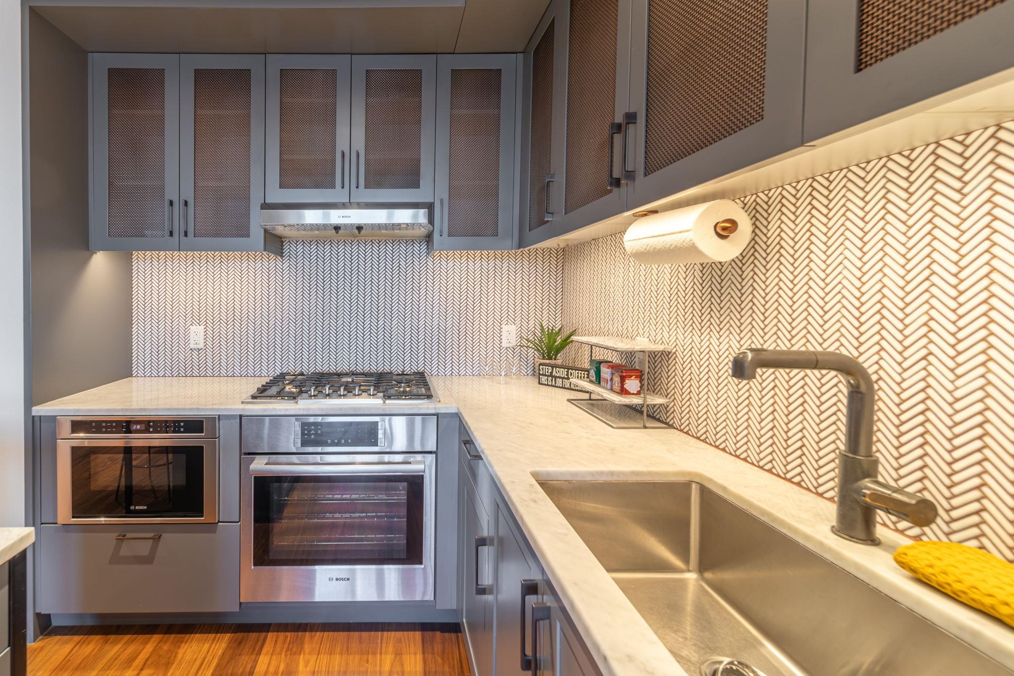 2 SHORE LANE Unit: 706