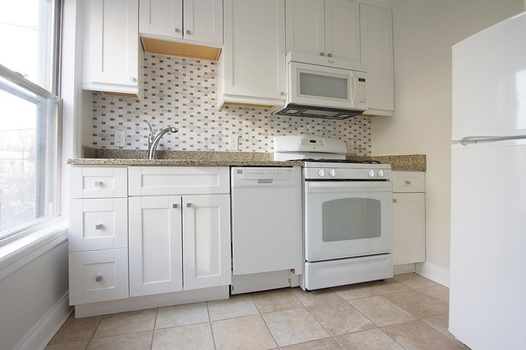215 PAVONIA AVE