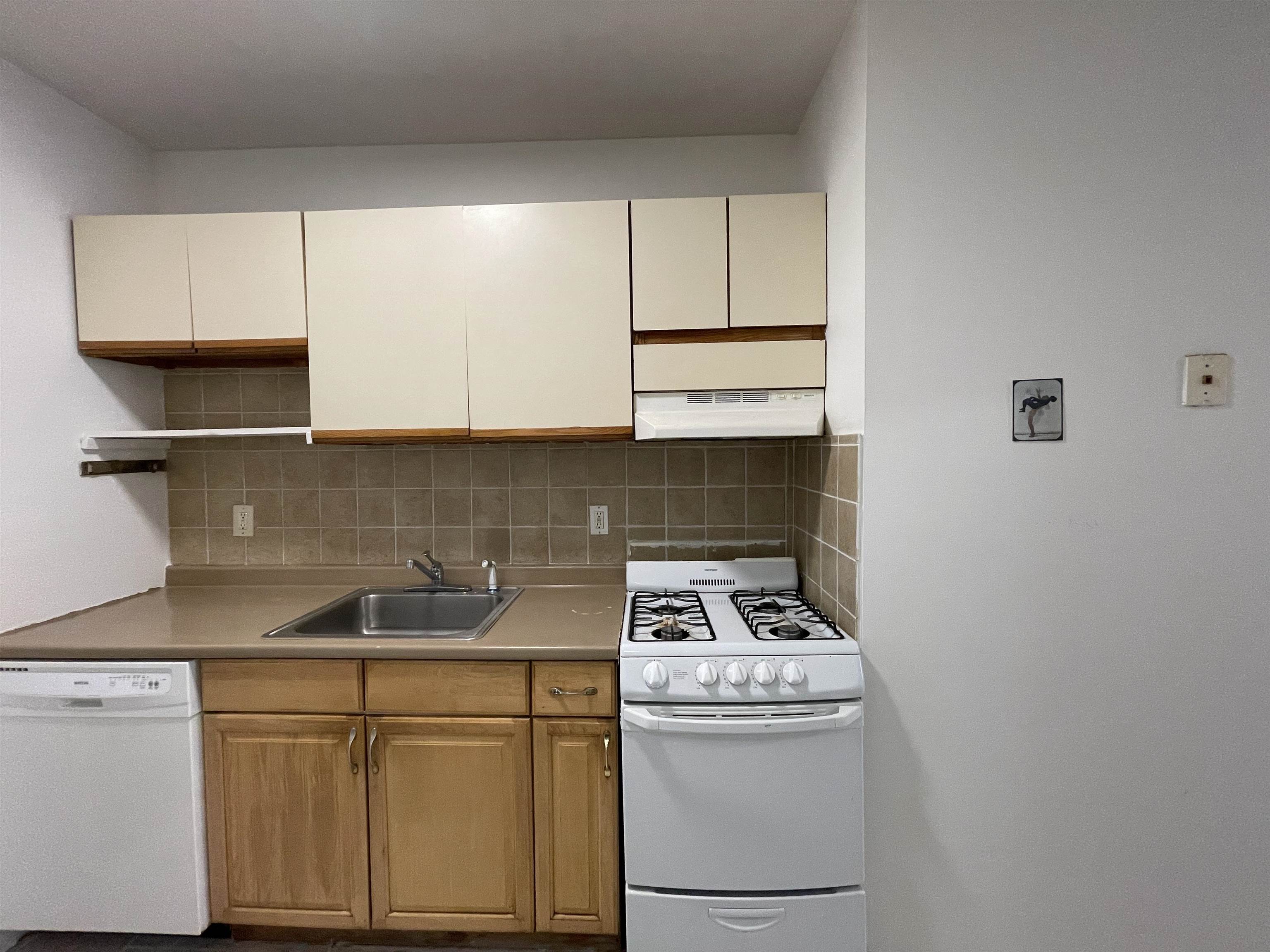 3027 KENNEDY BLVD Unit: 34