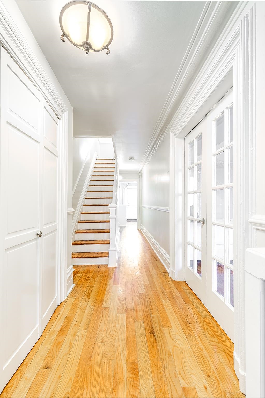 325 MONTGOMERY ST