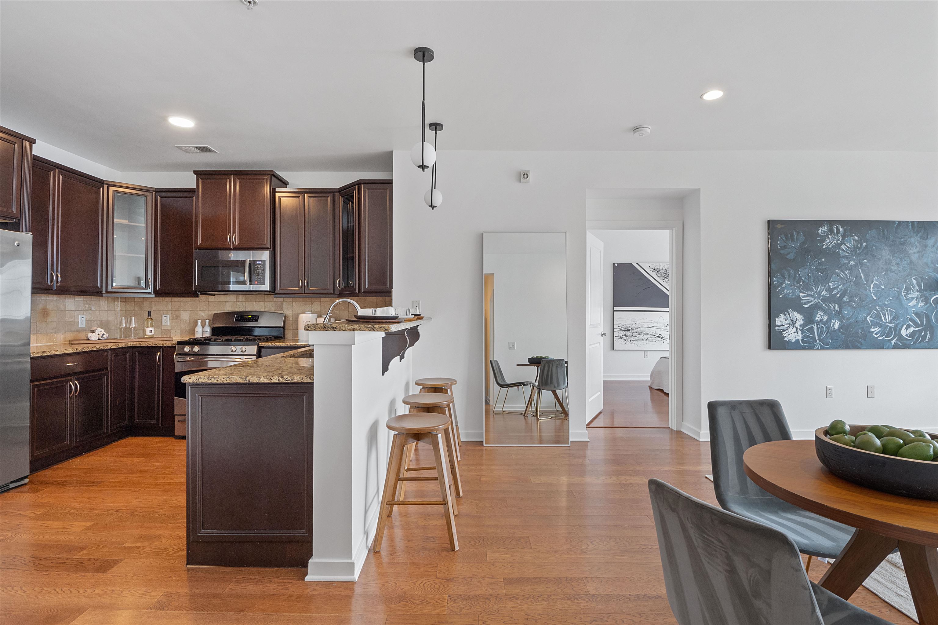 443 2ND ST Unit: 411