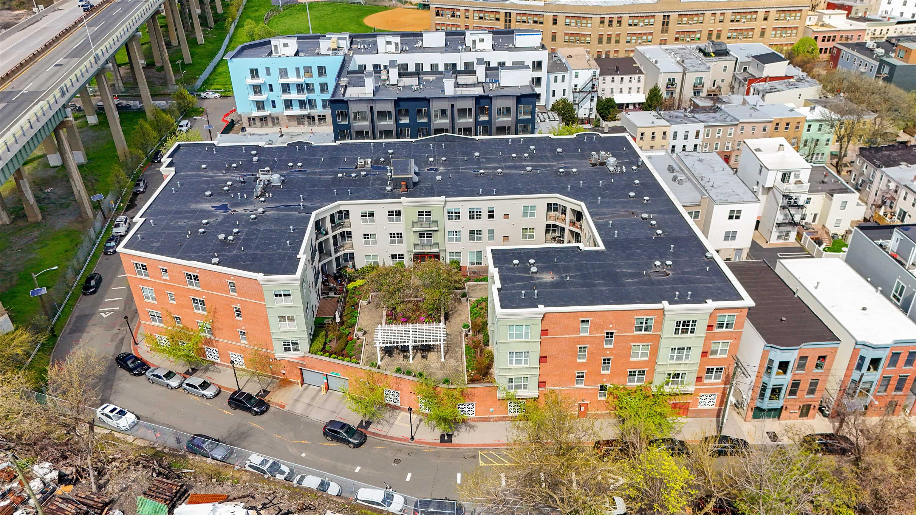 443 2ND ST Unit: 411