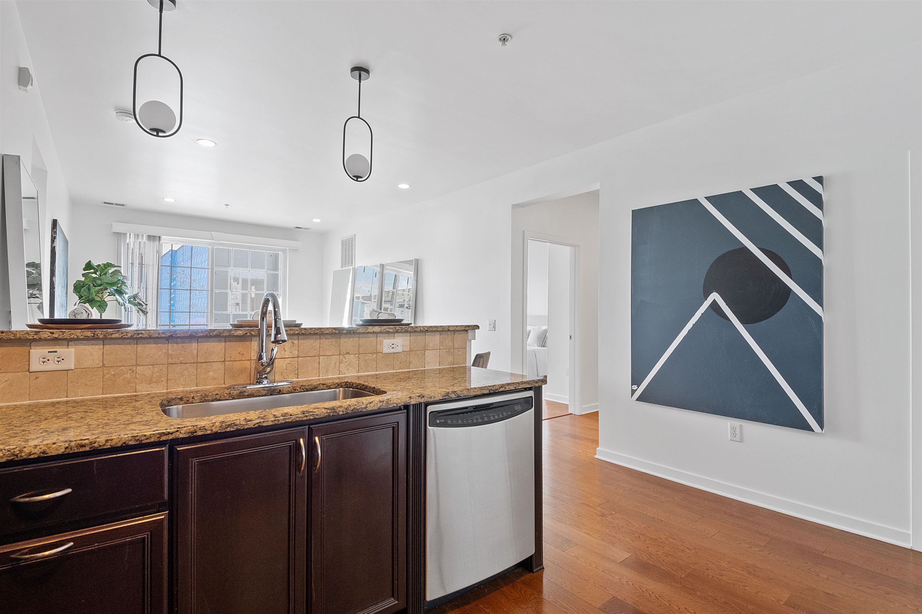 443 2ND ST Unit: 411