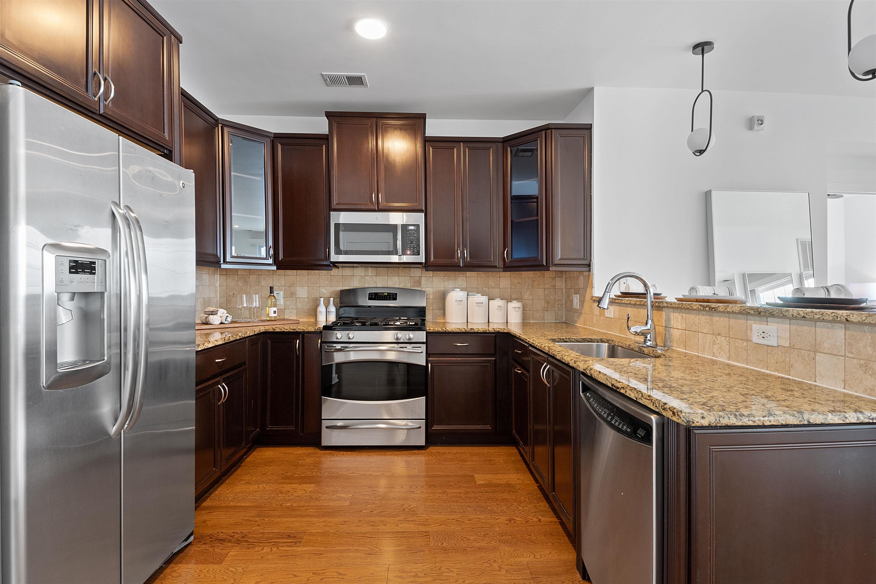 443 2ND ST Unit: 411