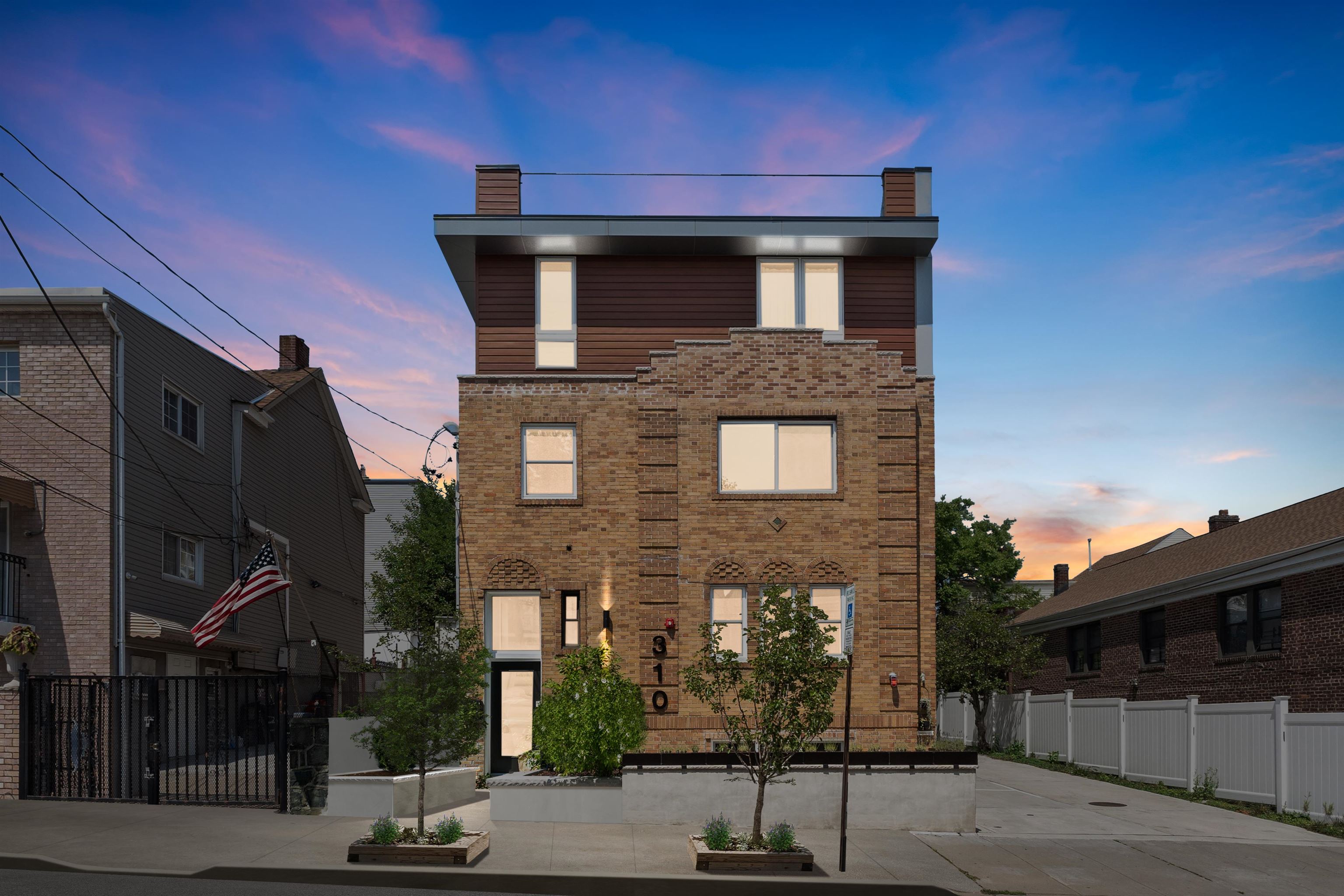 308 4TH ST Unit: Townhouse No. 3