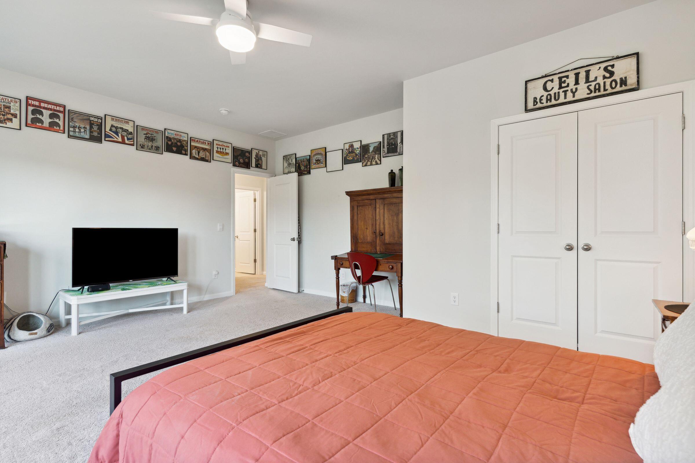 441 Oak View Way