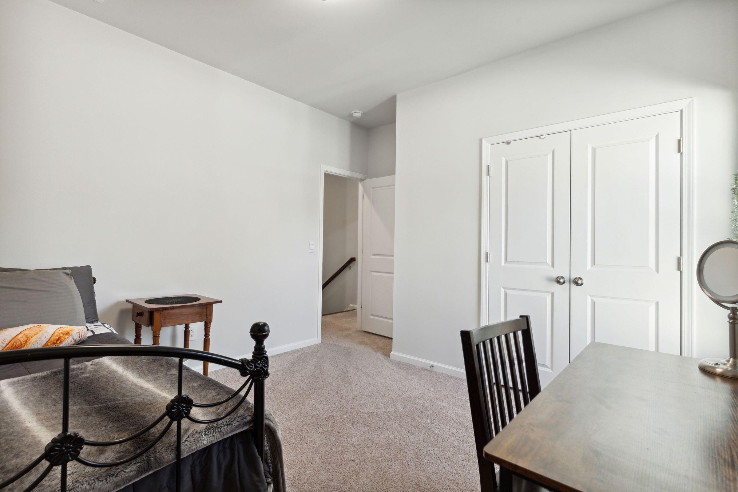 441 Oak View Way