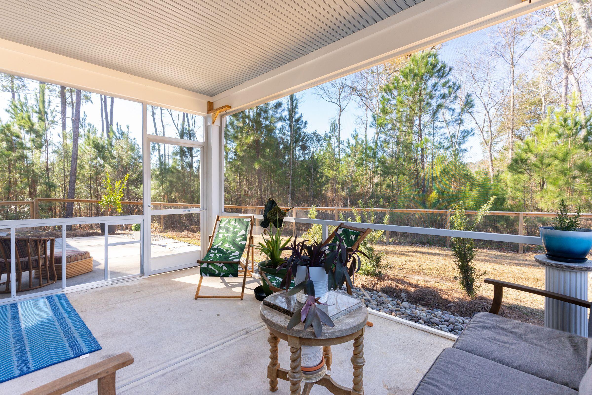 441 Oak View Way