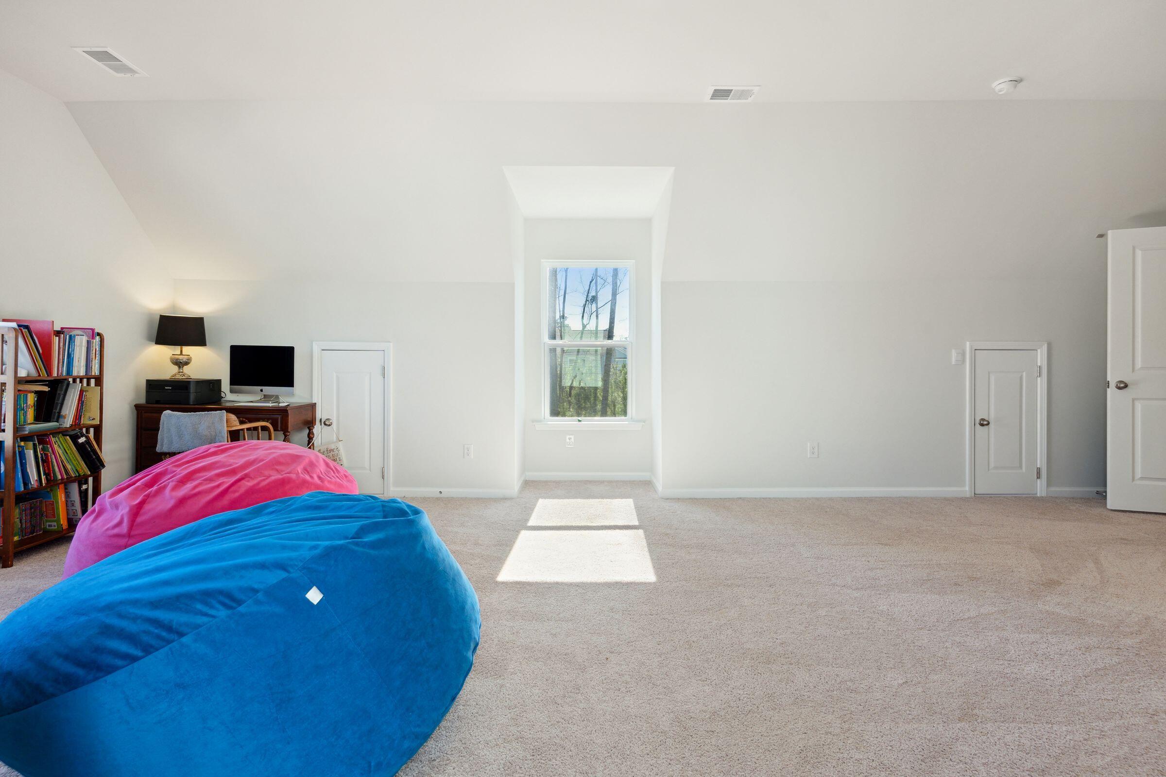 441 Oak View Way