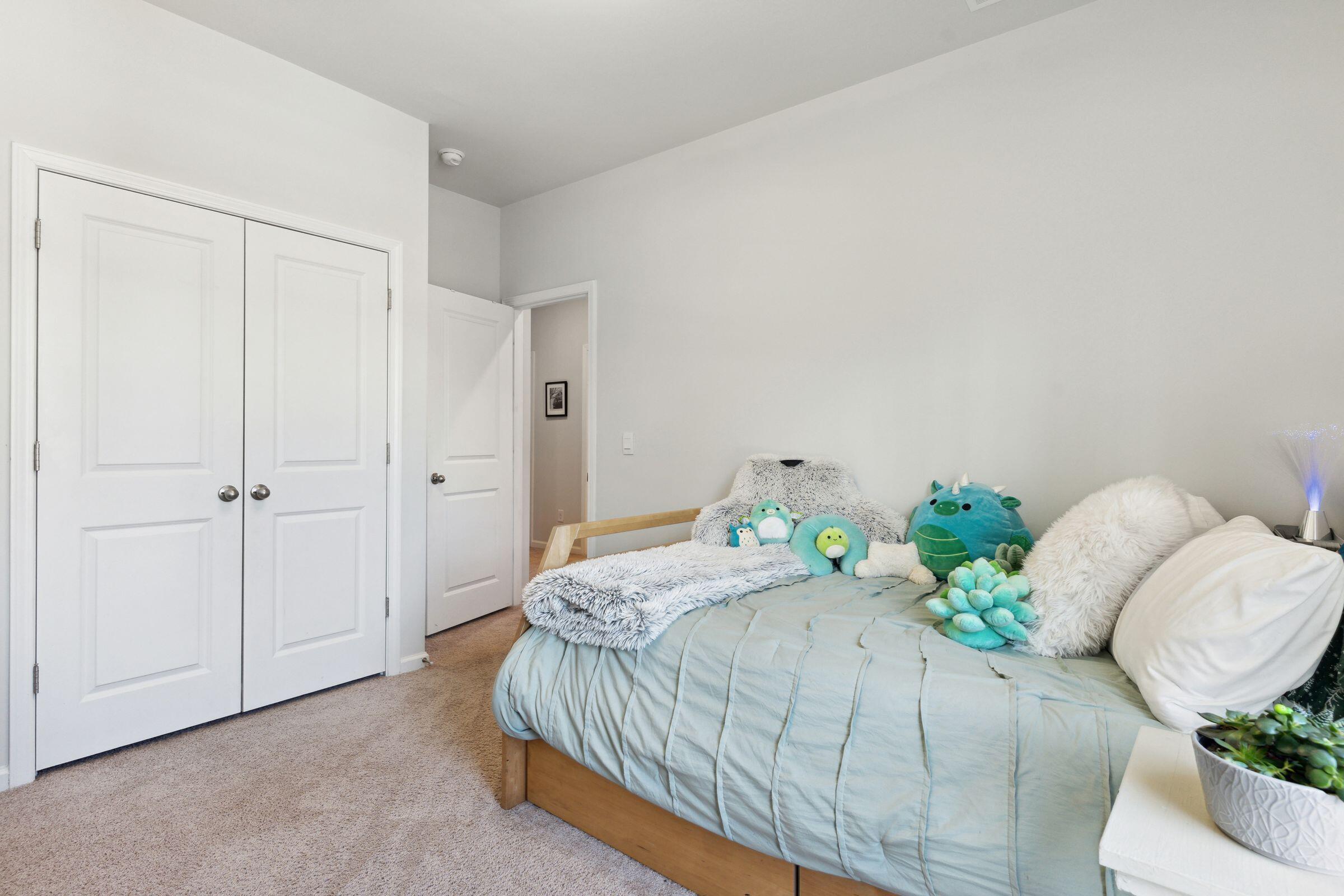441 Oak View Way