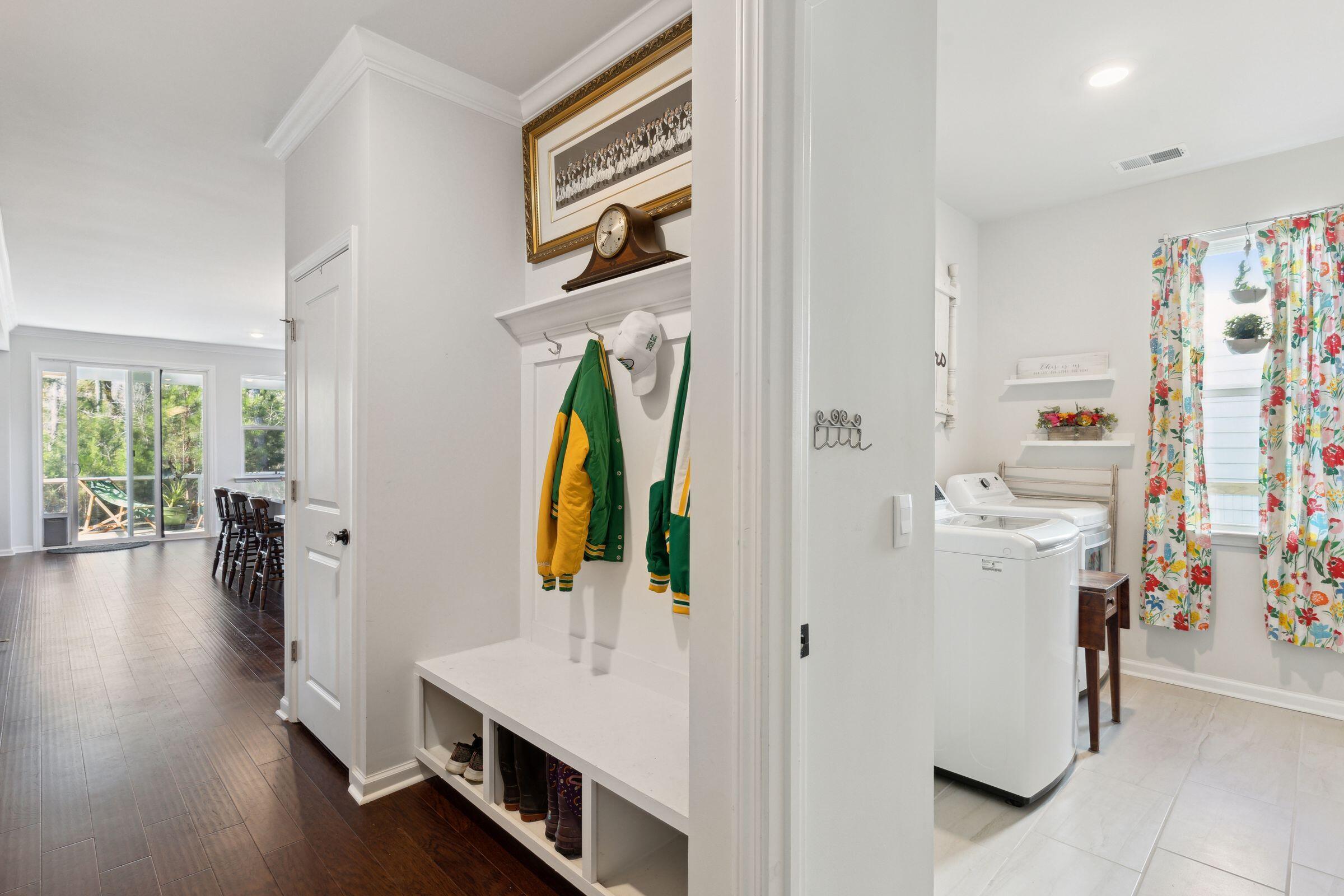 441 Oak View Way