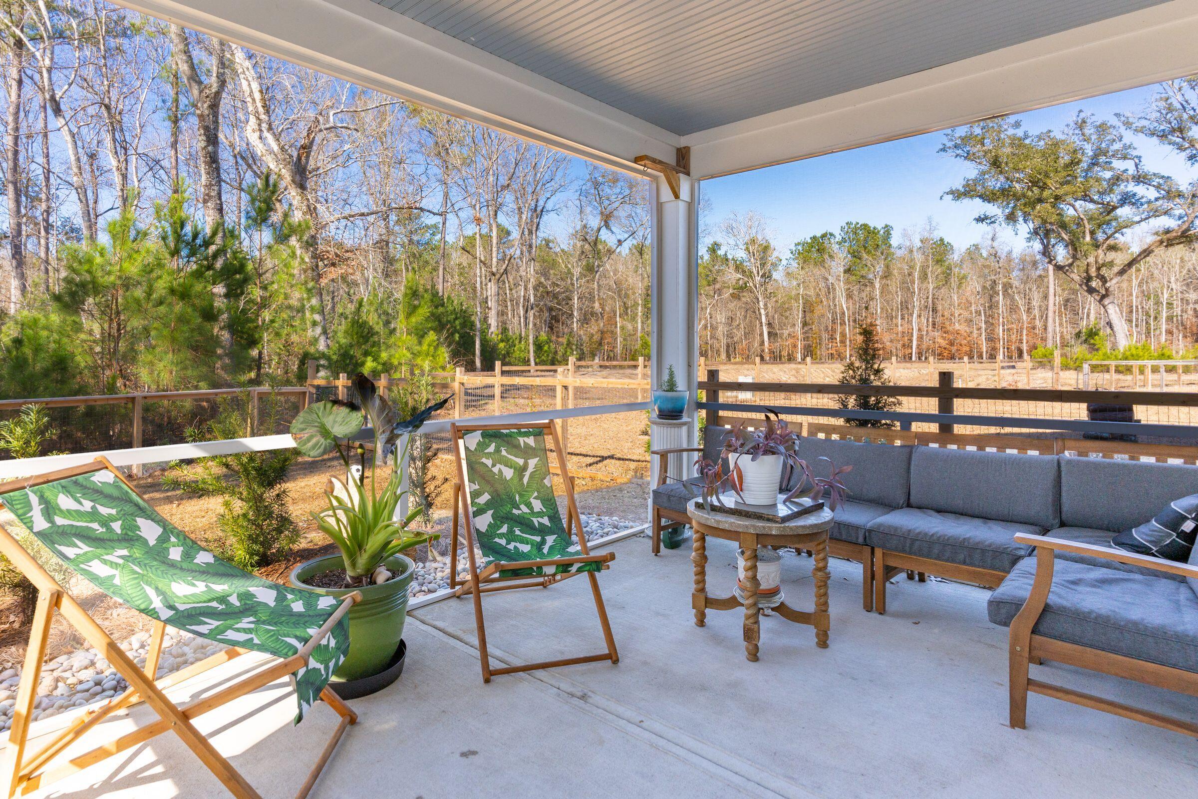 441 Oak View Way