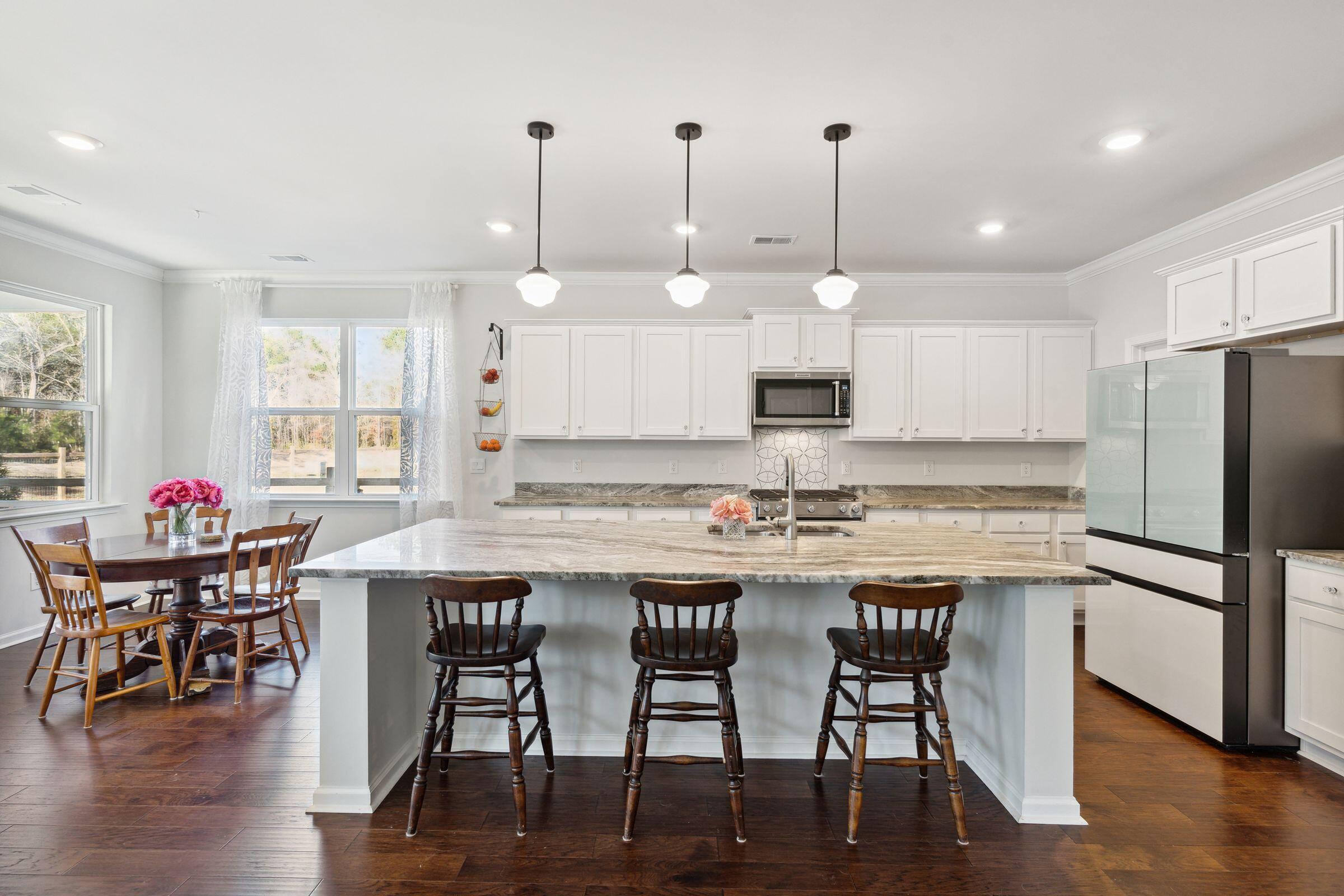 441 Oak View Way