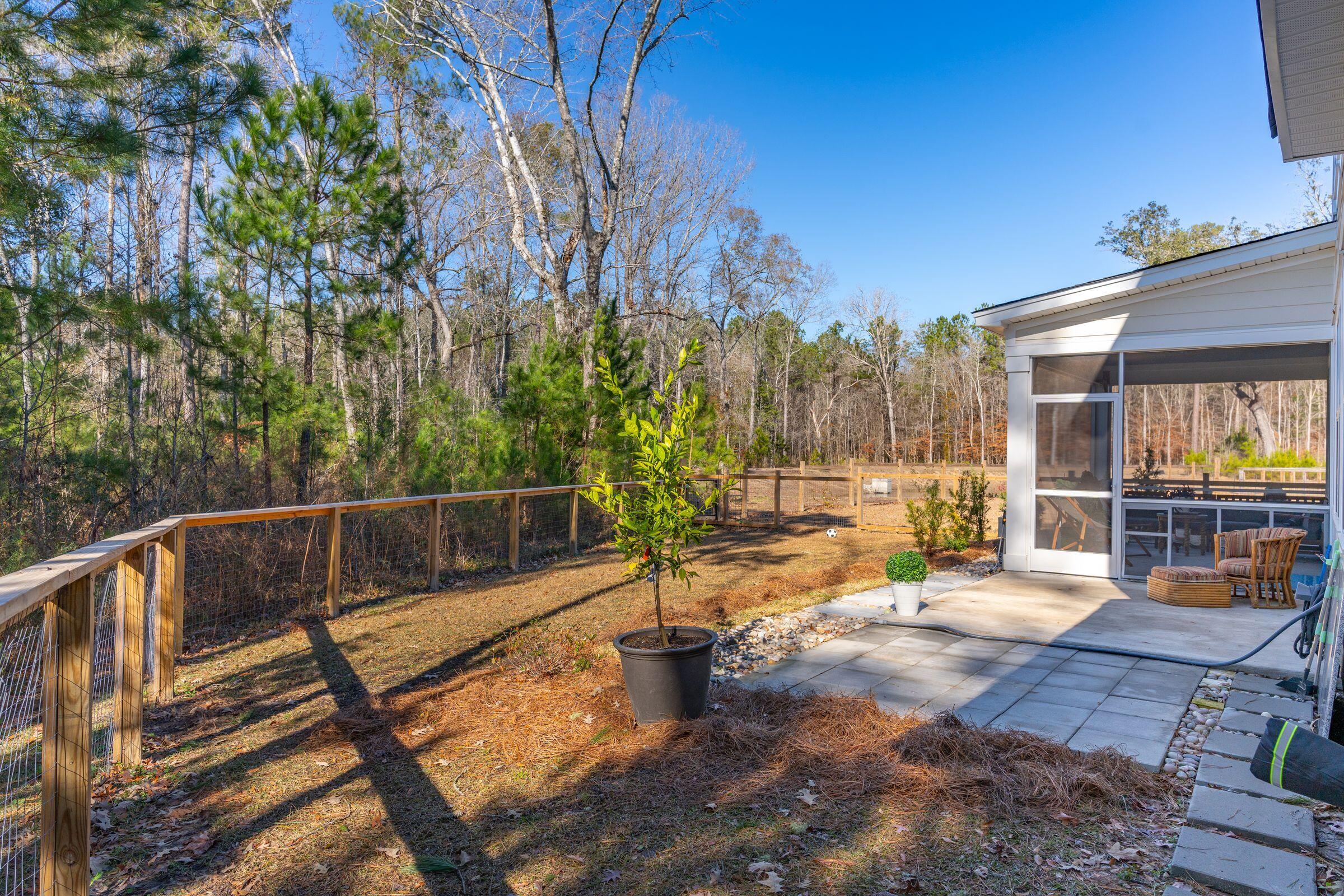 441 Oak View Way