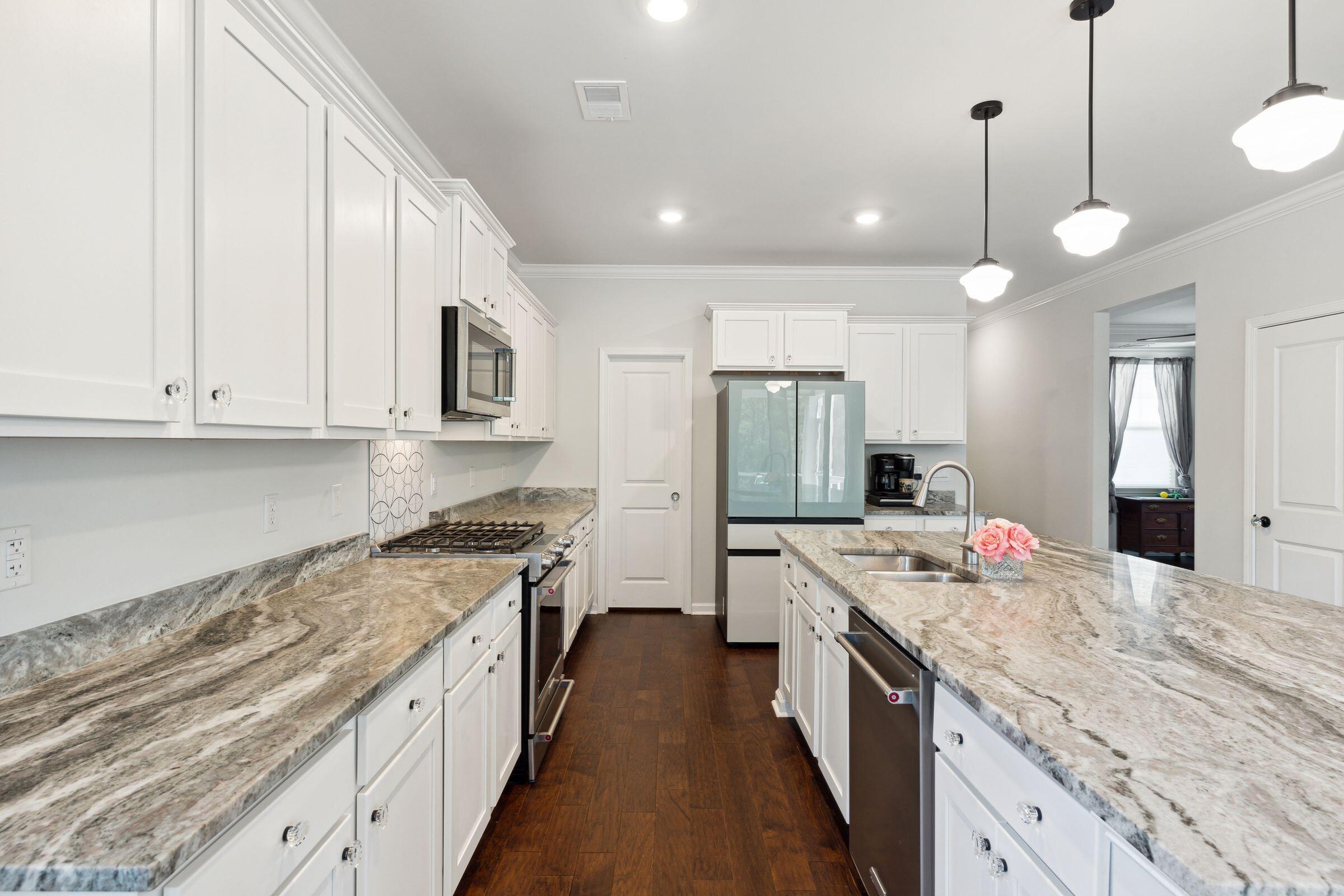 441 Oak View Way