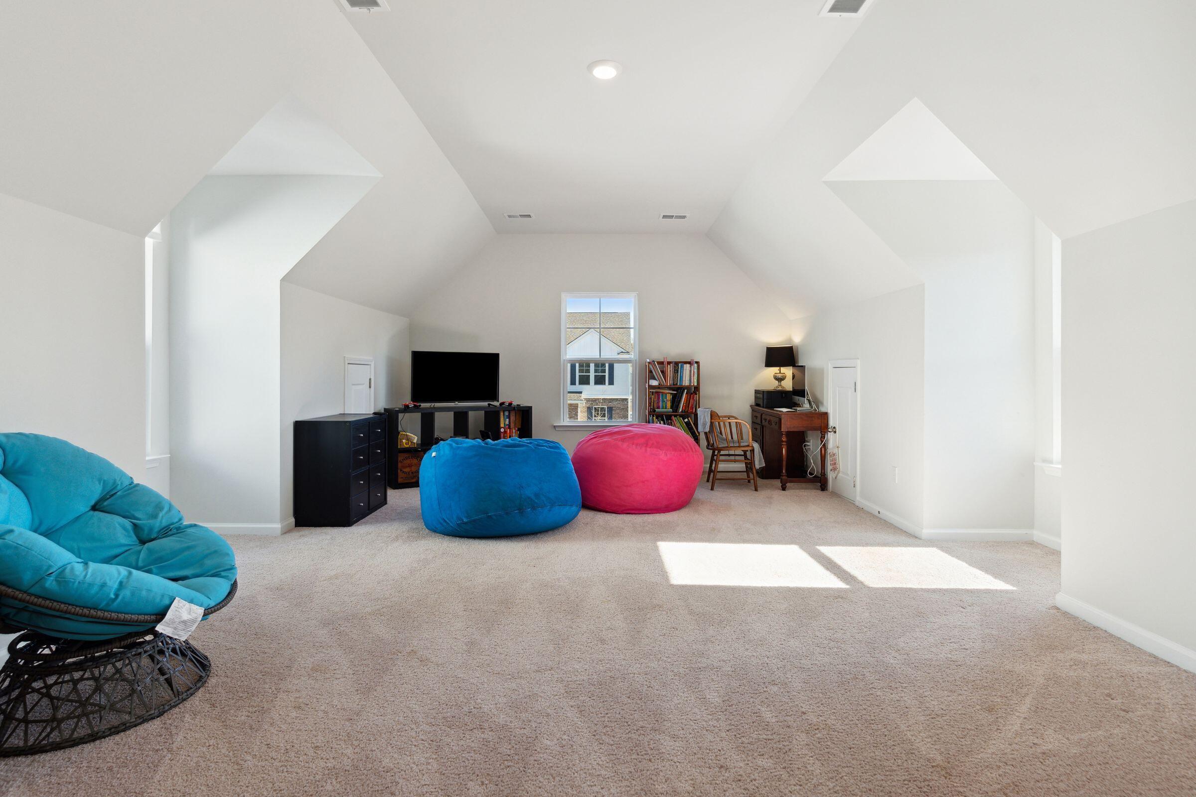 441 Oak View Way