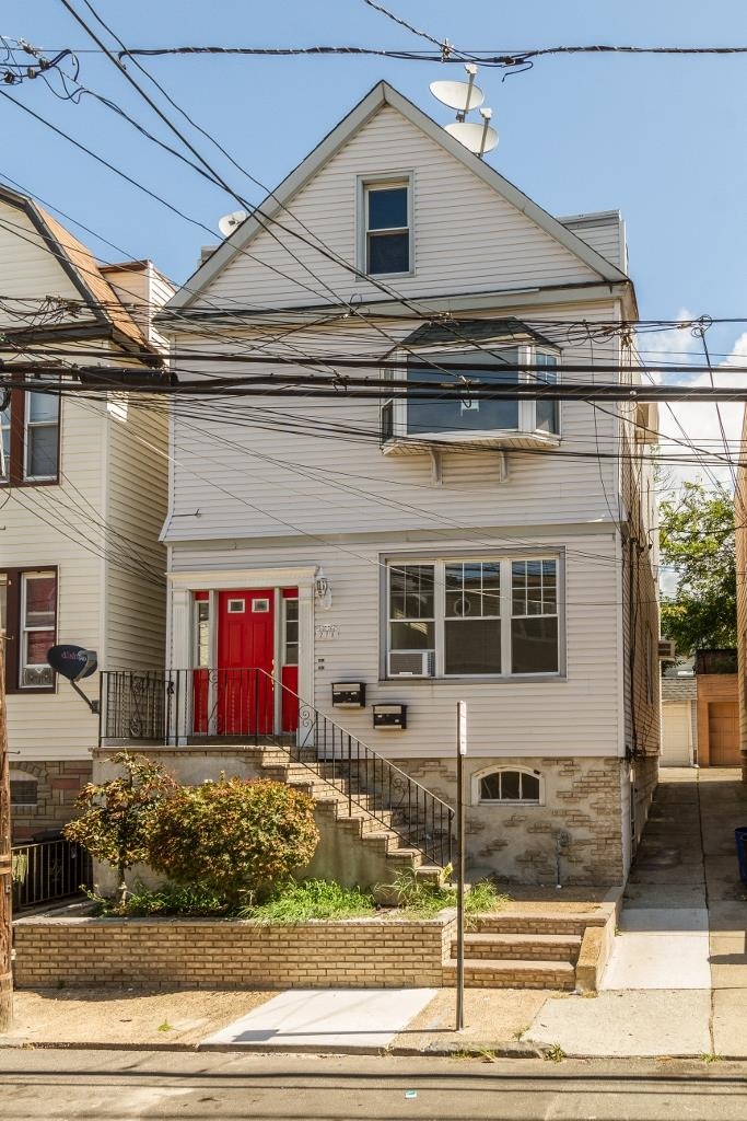 278 WINFIELD AVE