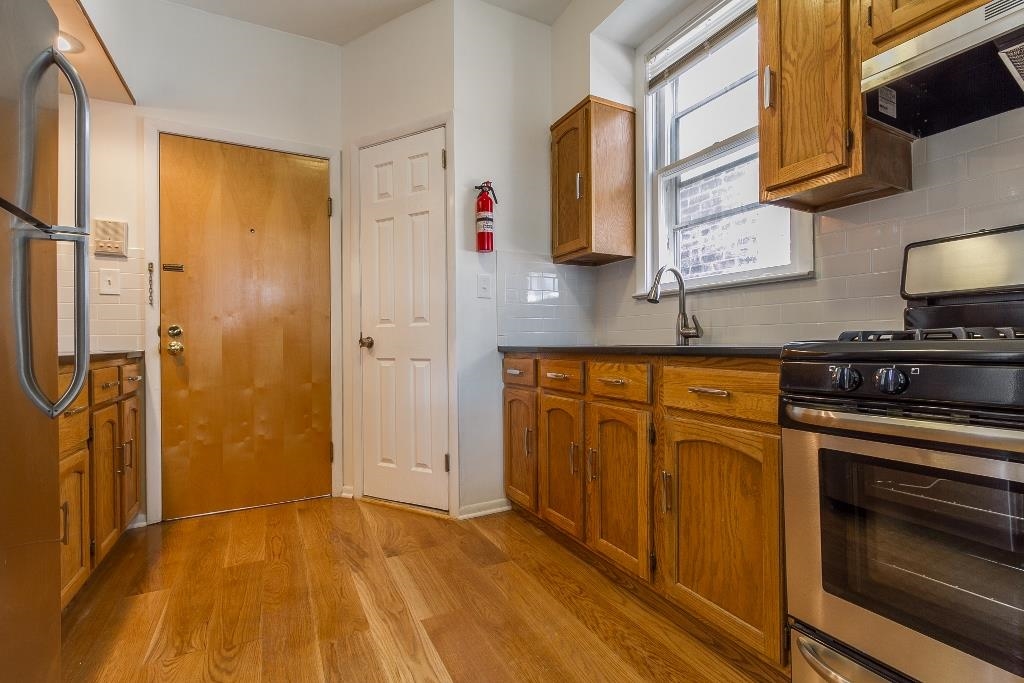 42 EAST 18TH ST
