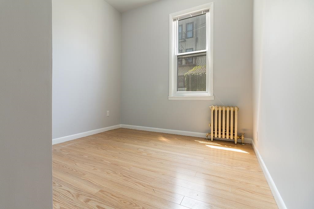 42 EAST 18TH ST