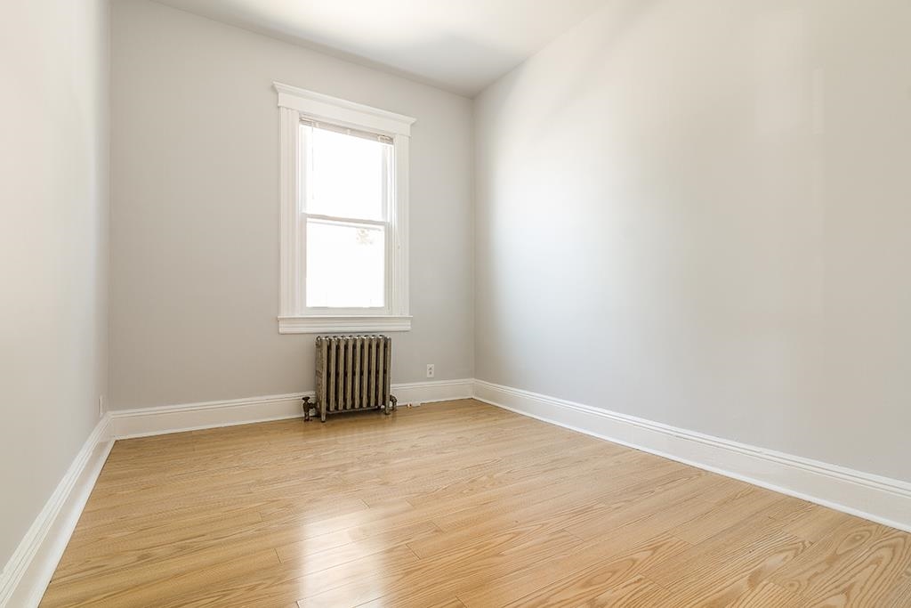 42 EAST 18TH ST