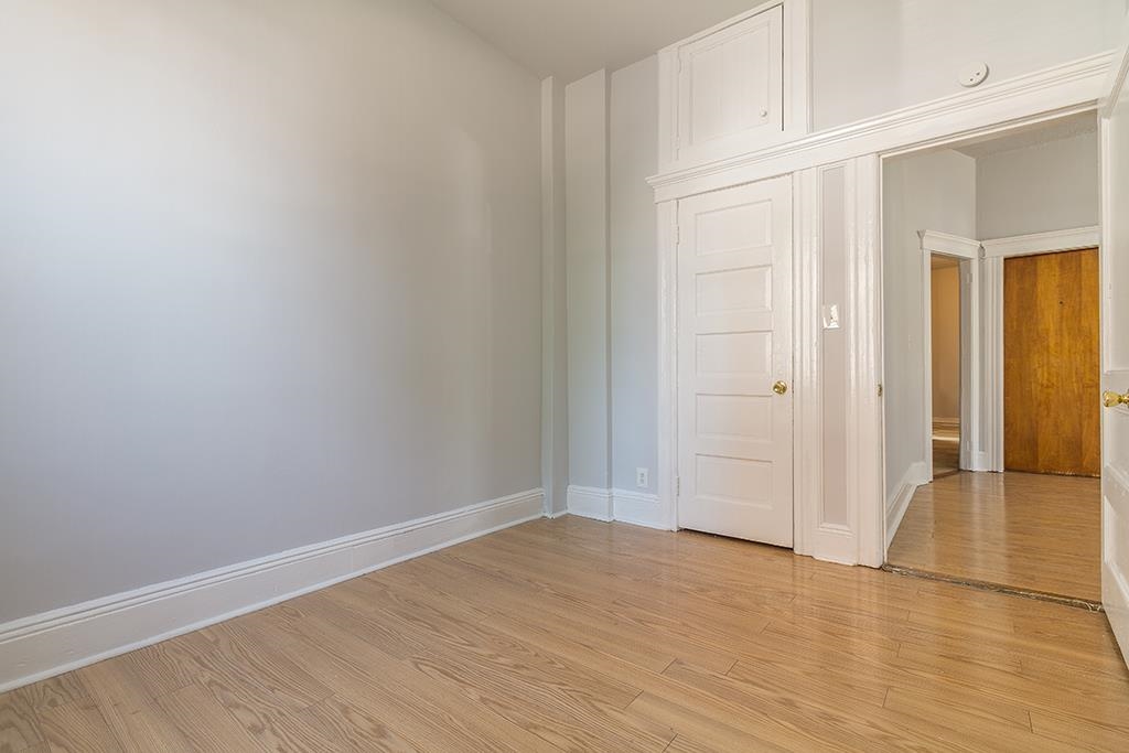 42 EAST 18TH ST