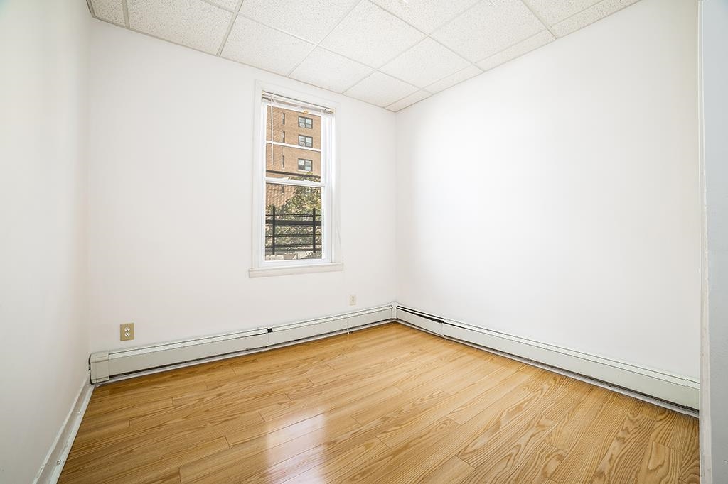 42 EAST 18TH ST