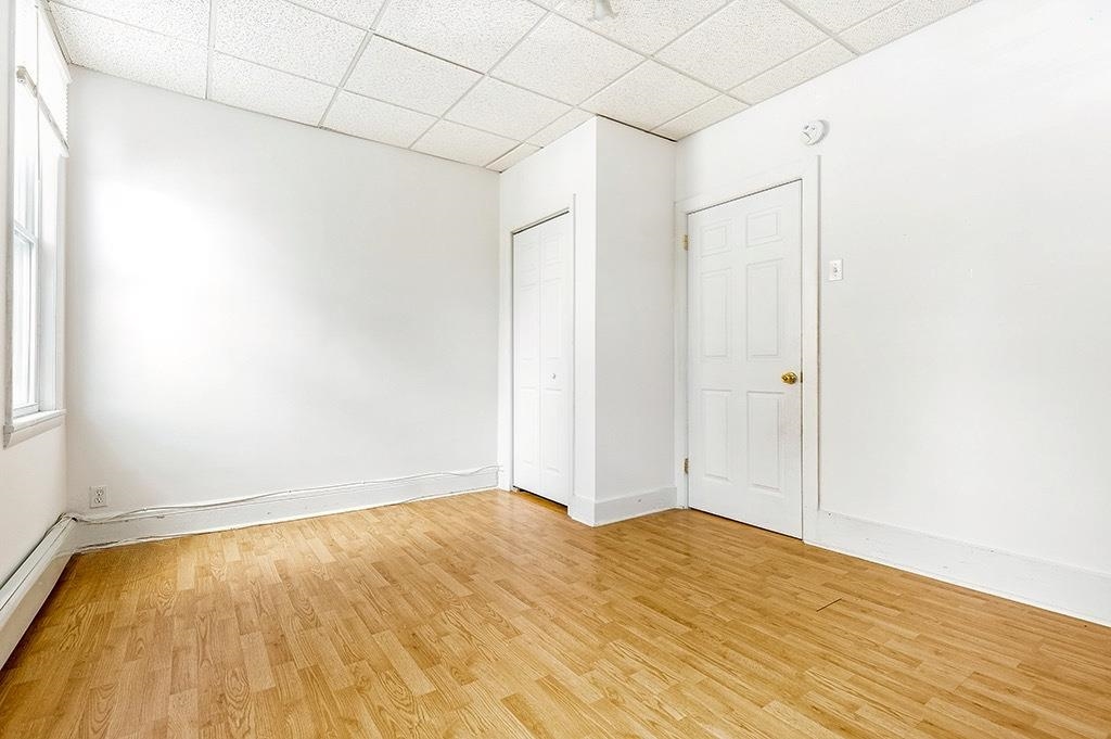 42 EAST 18TH ST