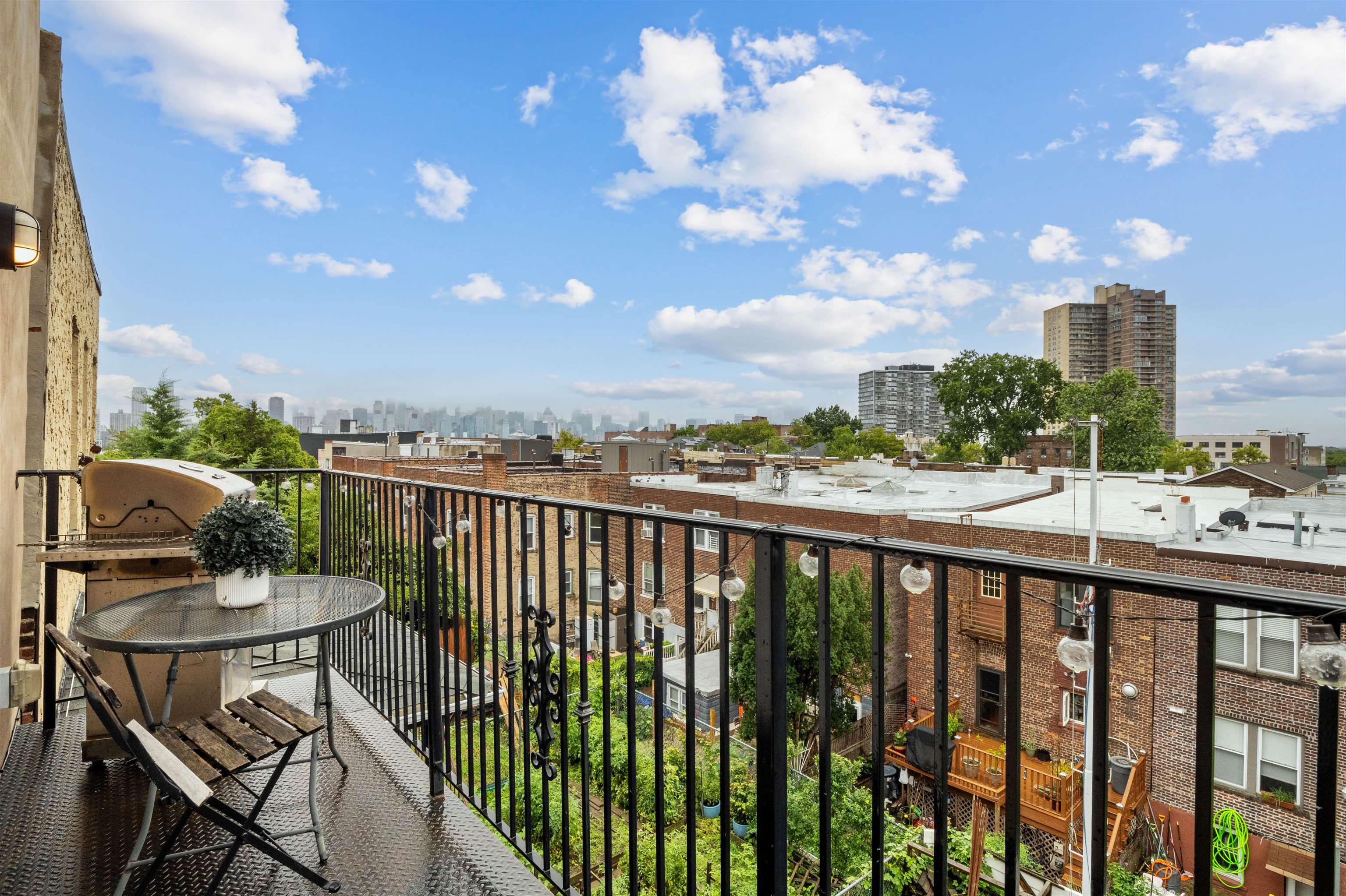 53 64TH ST Unit: 5