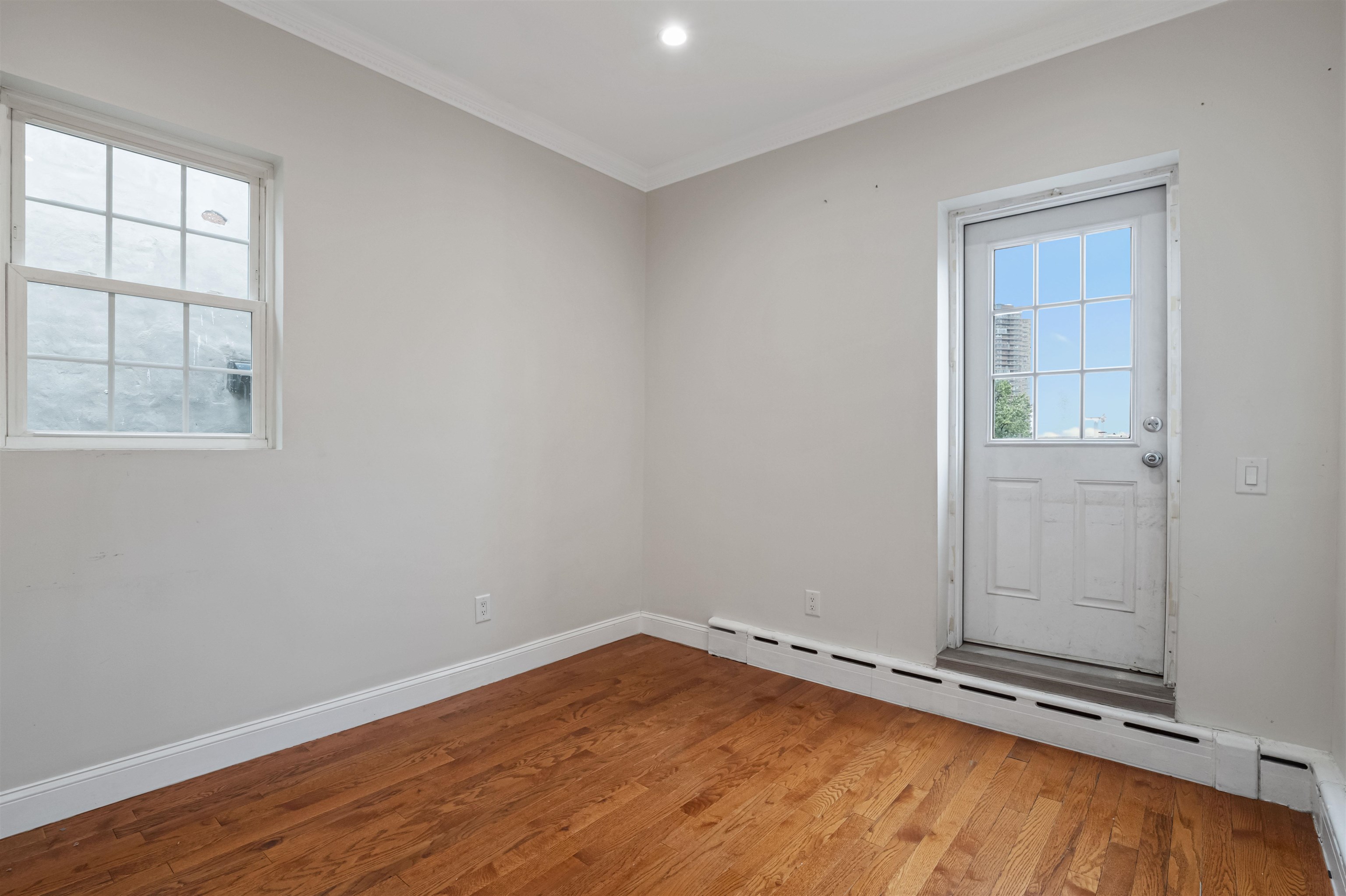 53 64TH ST Unit: 5