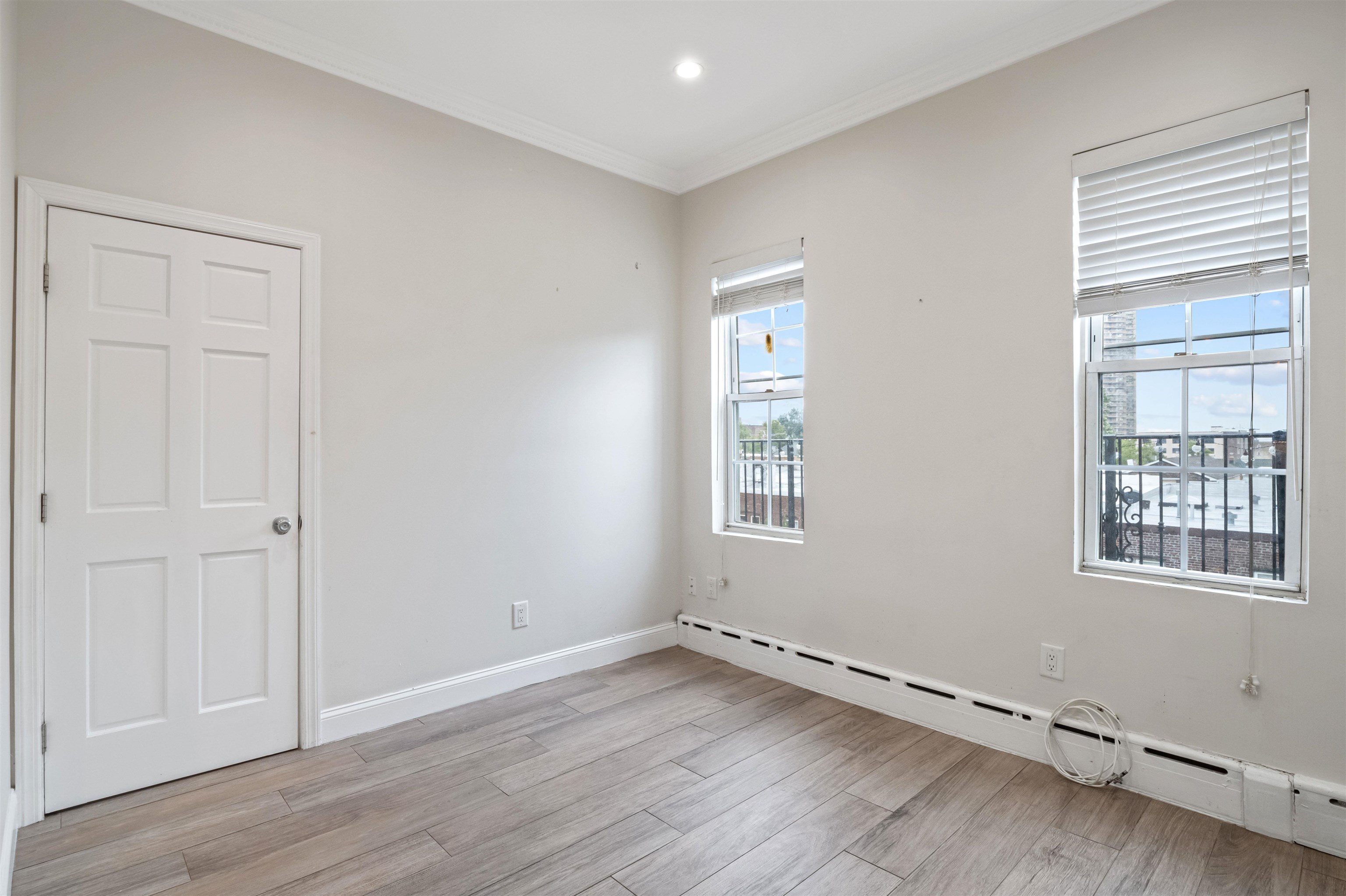 53 64TH ST Unit: 5