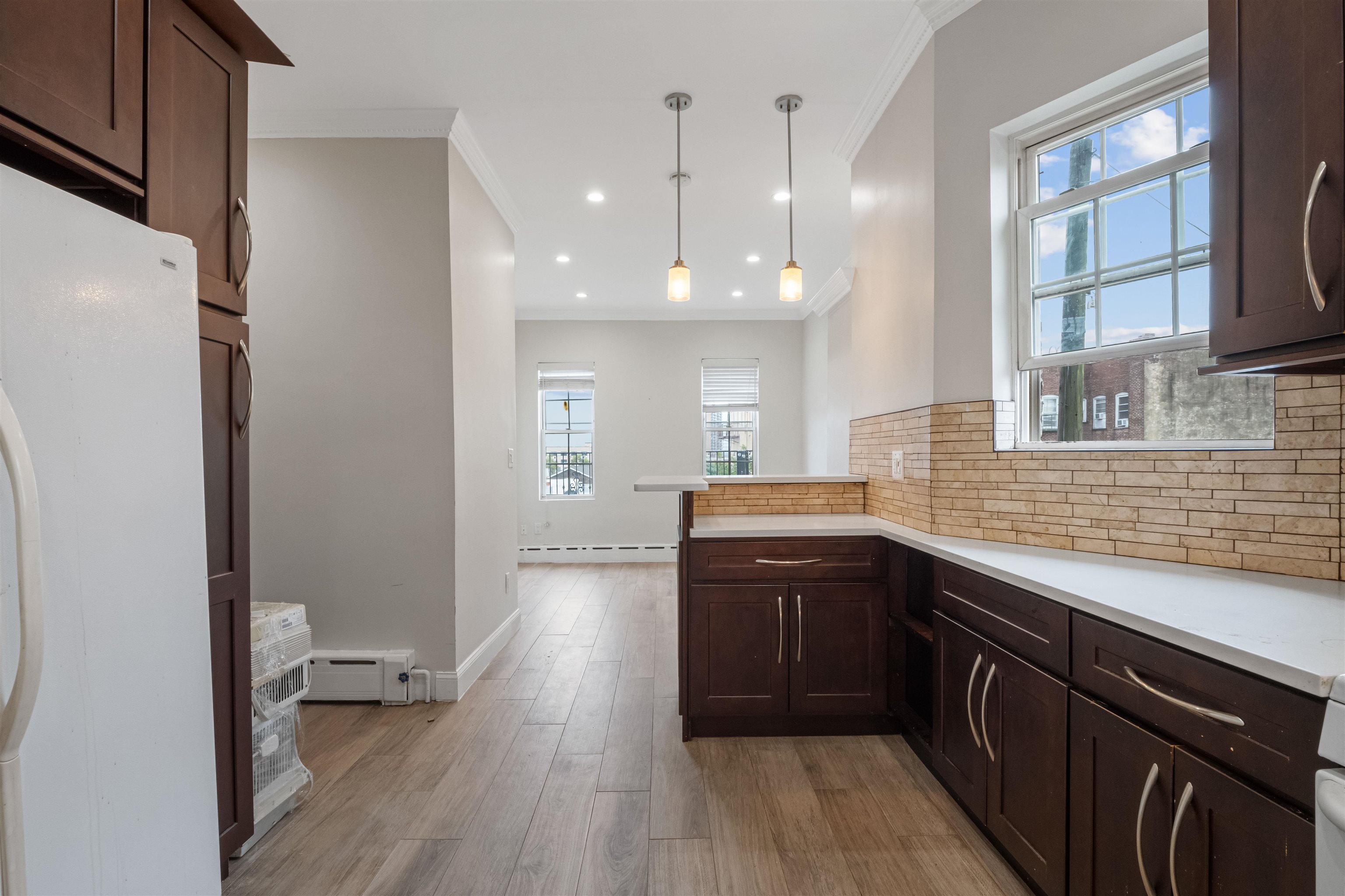 53 64TH ST Unit: 5