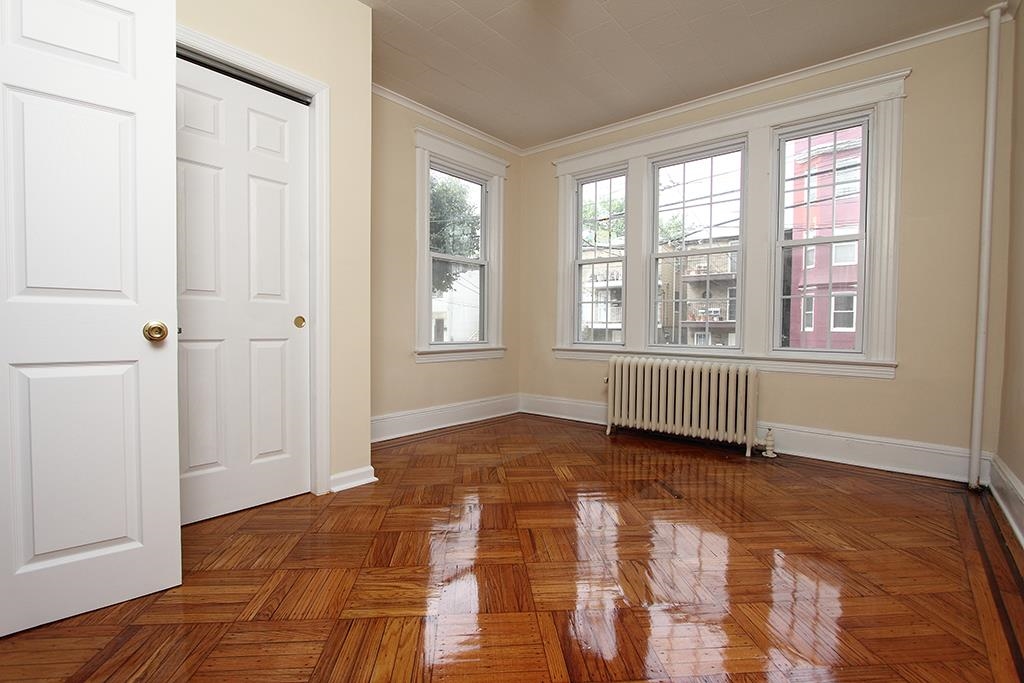 281 VIRGINIA AVE