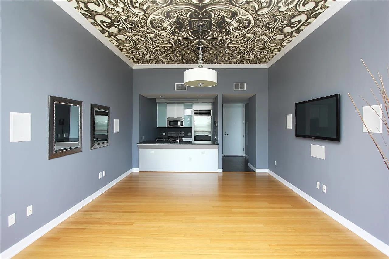 225 RIVER ST Unit: 1806